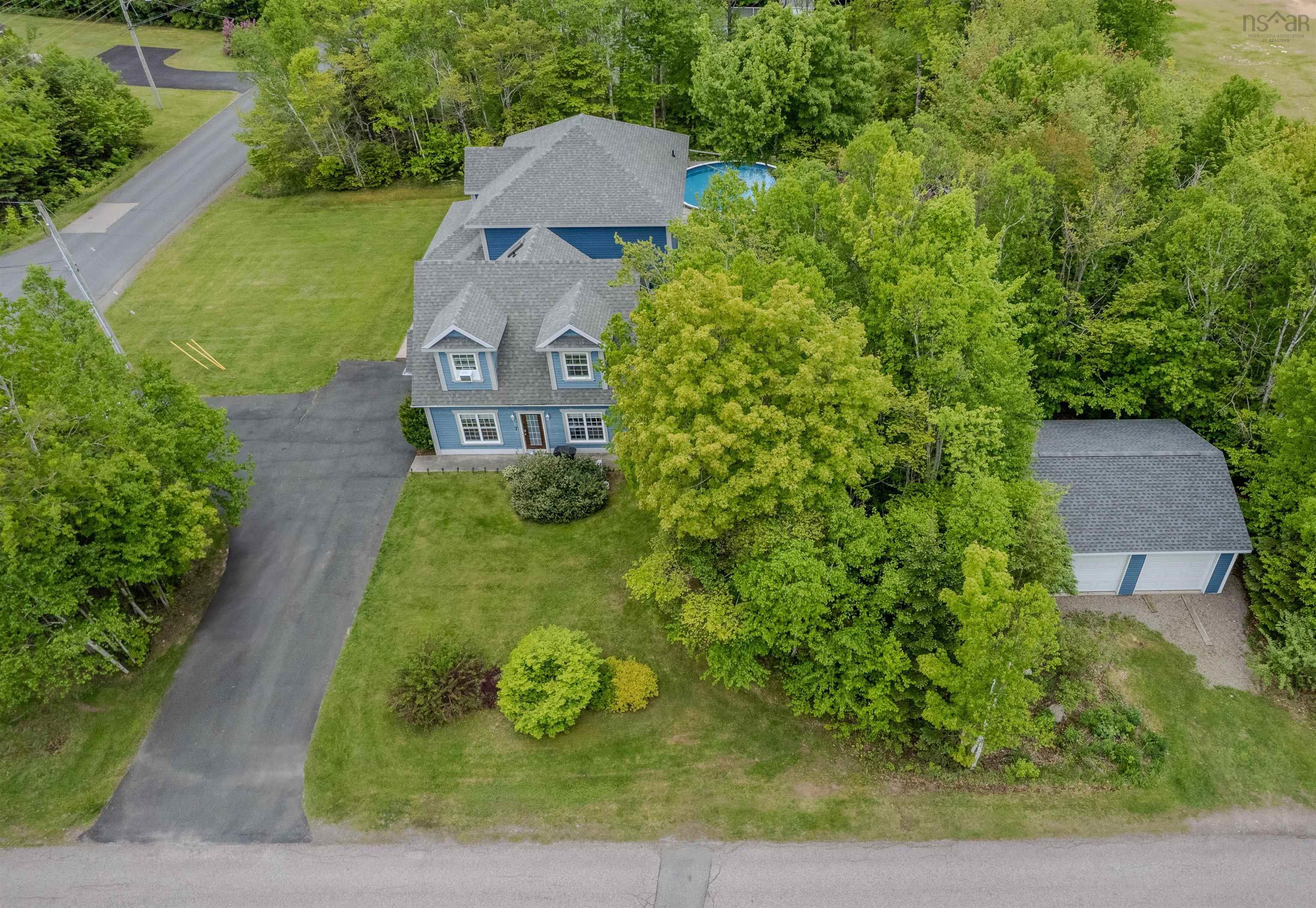 $789,000.00: 7 Delta Drive, Howie Centre