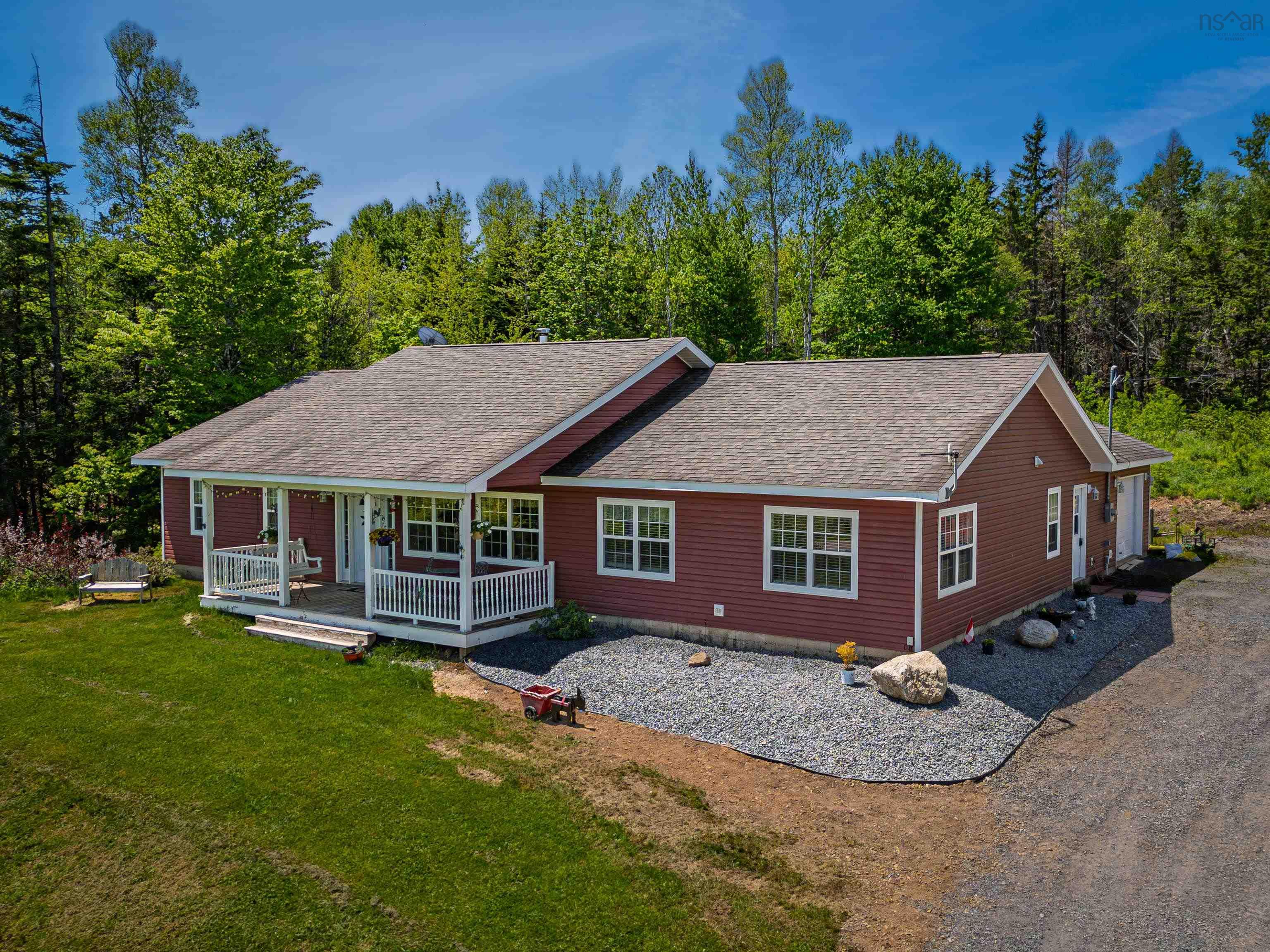 $554,900.00: 1339 Stewiacke Road, Lansdowne Station