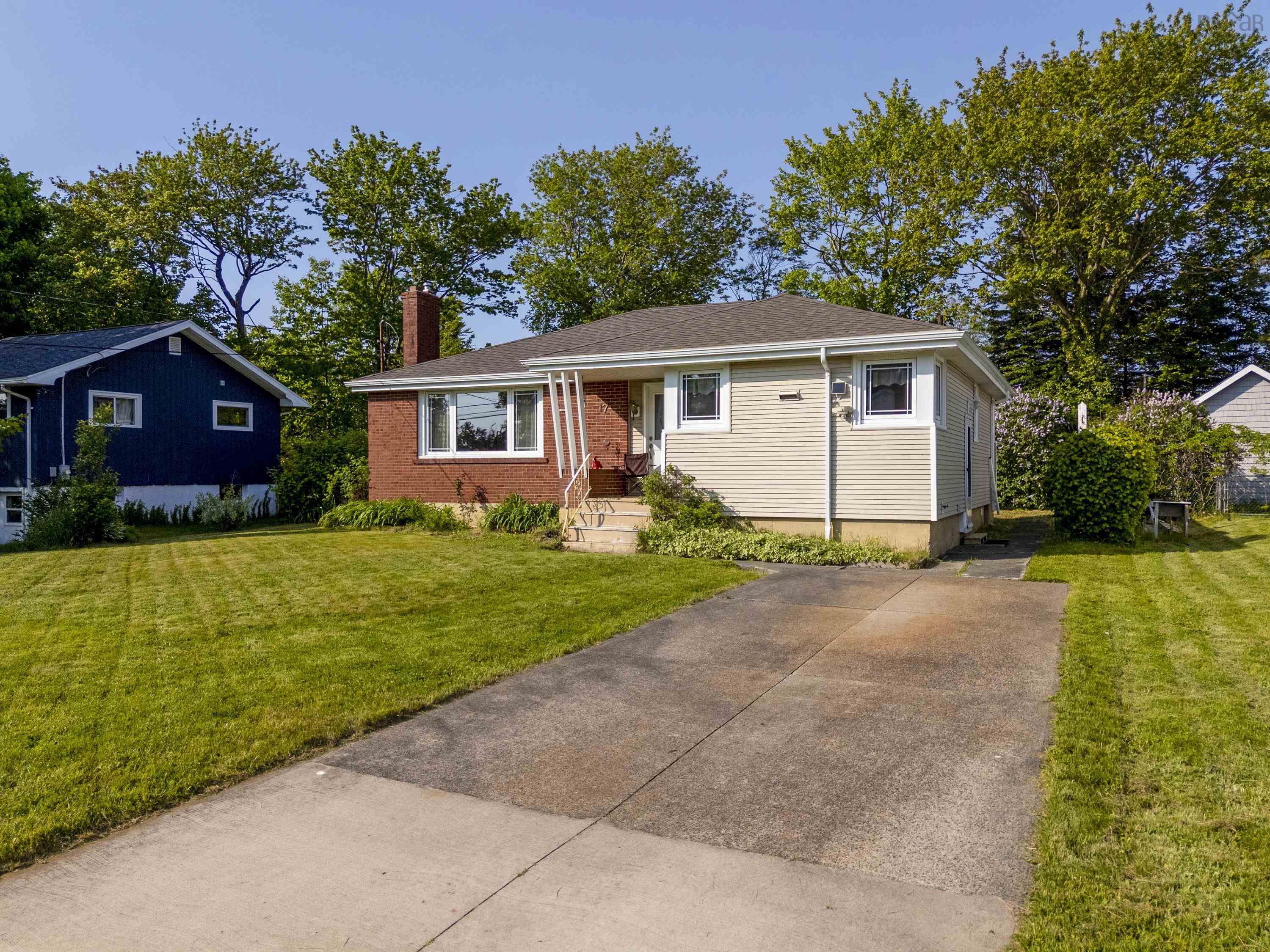 $390,000.00: 17 Penhorn Drive, Dartmouth