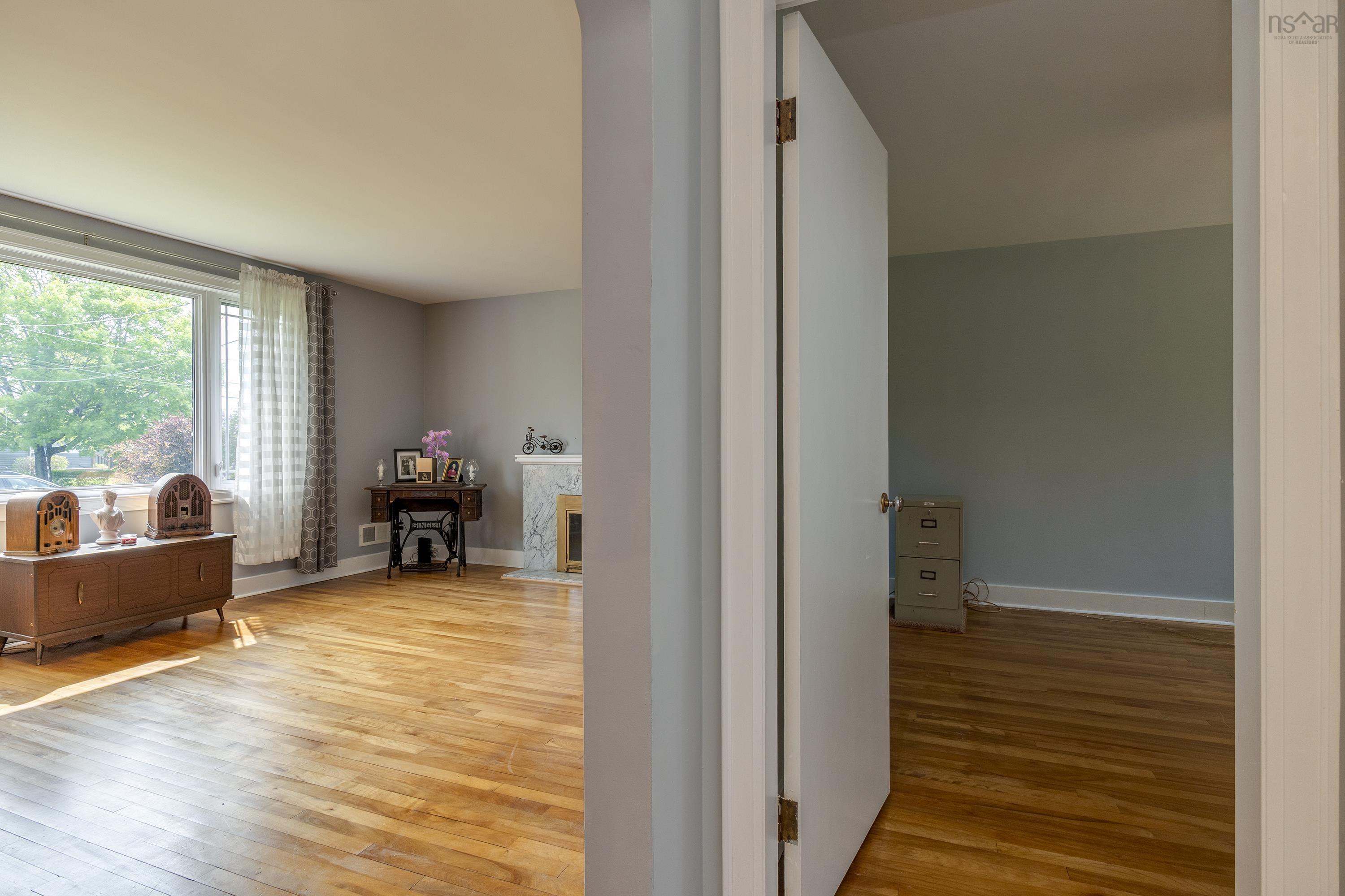 $390,000.00: 17 Penhorn Drive, Dartmouth