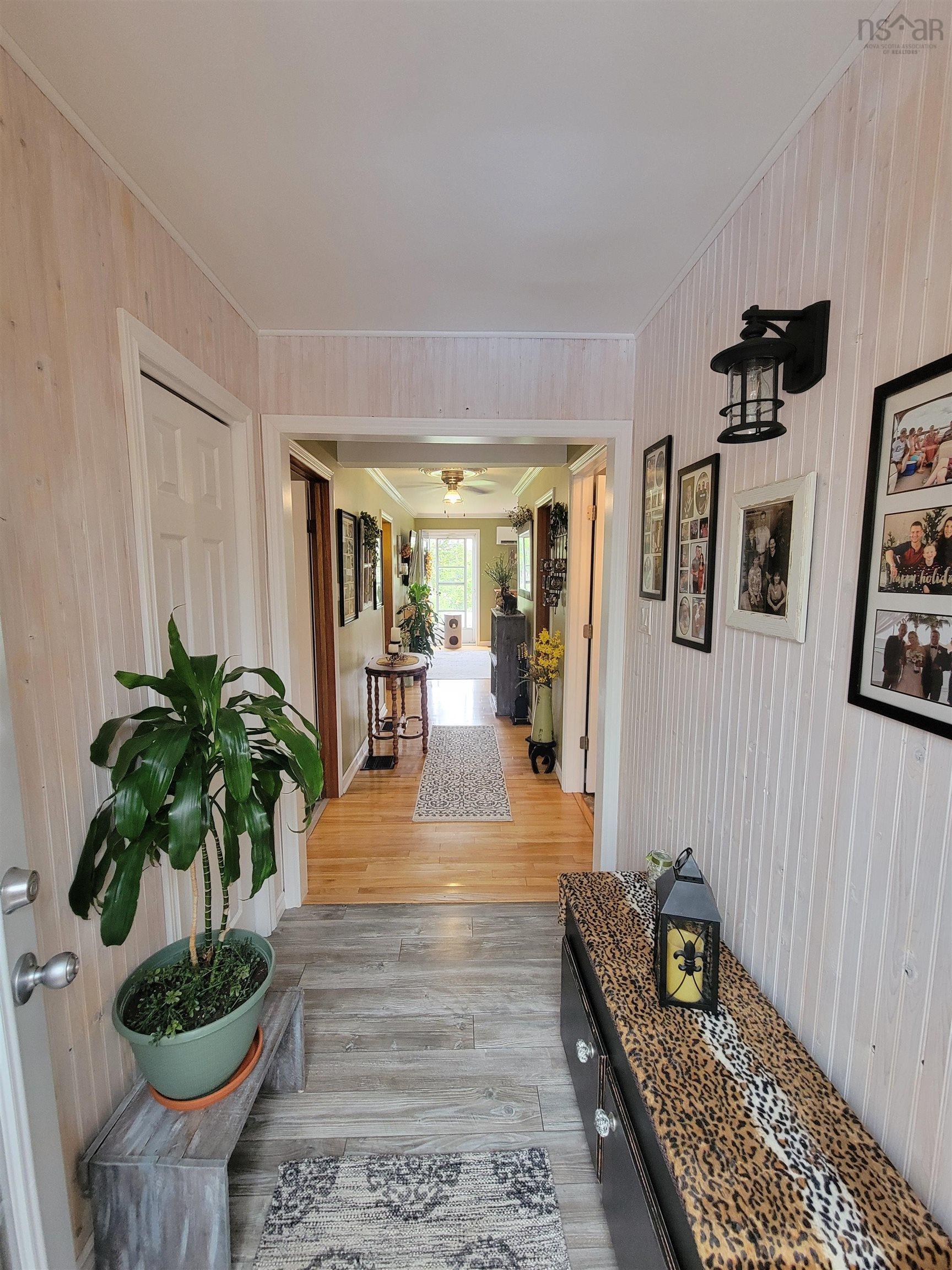 $299,900.00: 3518 Grand Mira North Road, Sandfield