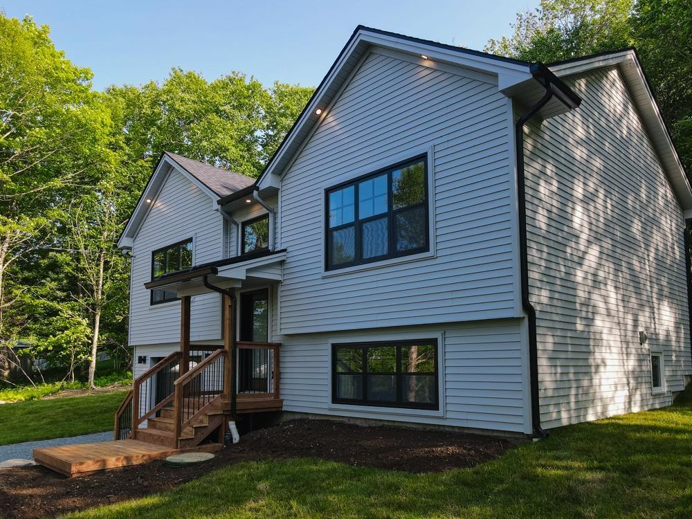 $579,900.00: 1112 Highway 1, Mount Uniacke