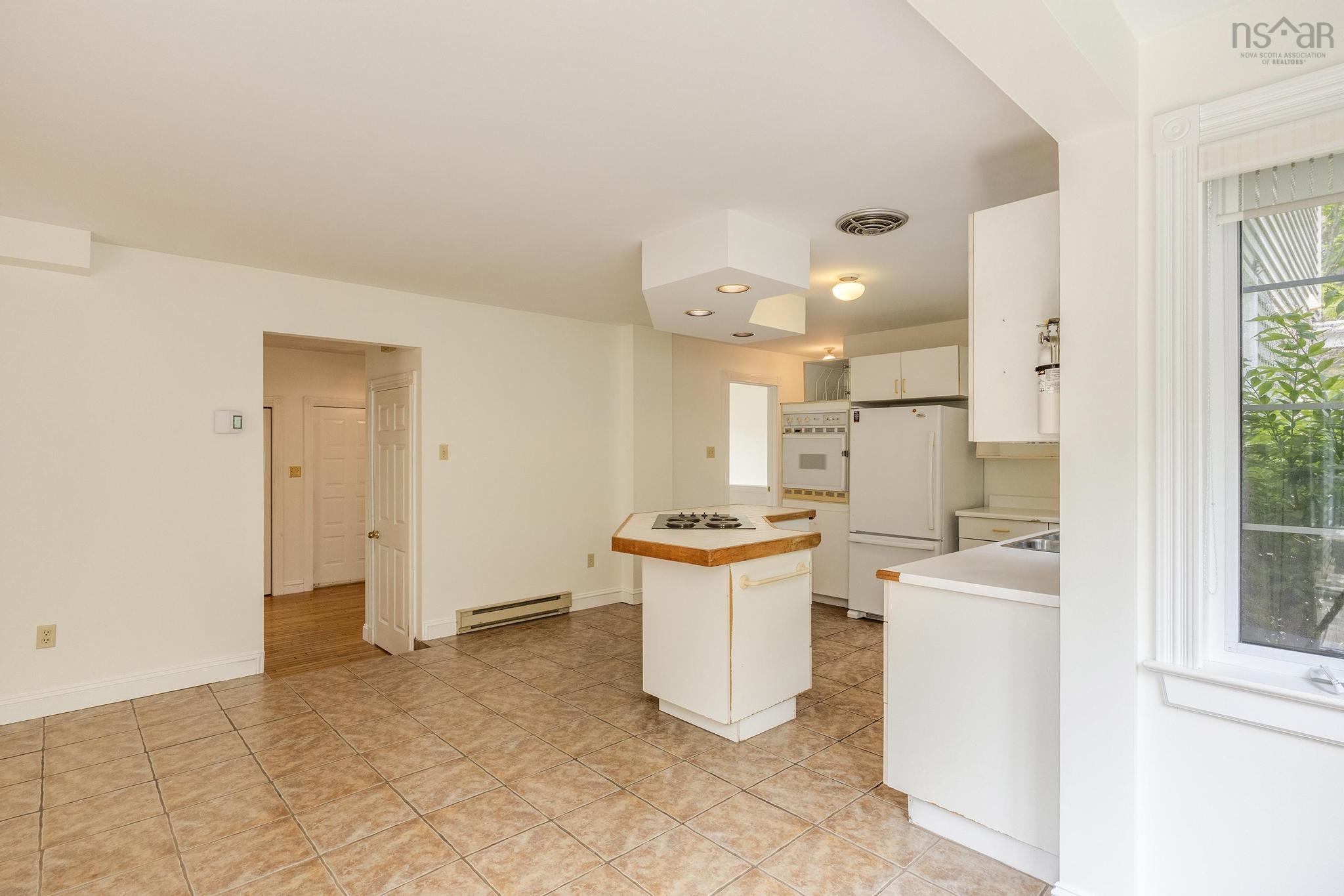 $700,000.00: 41 Fowler Street, Wolfville