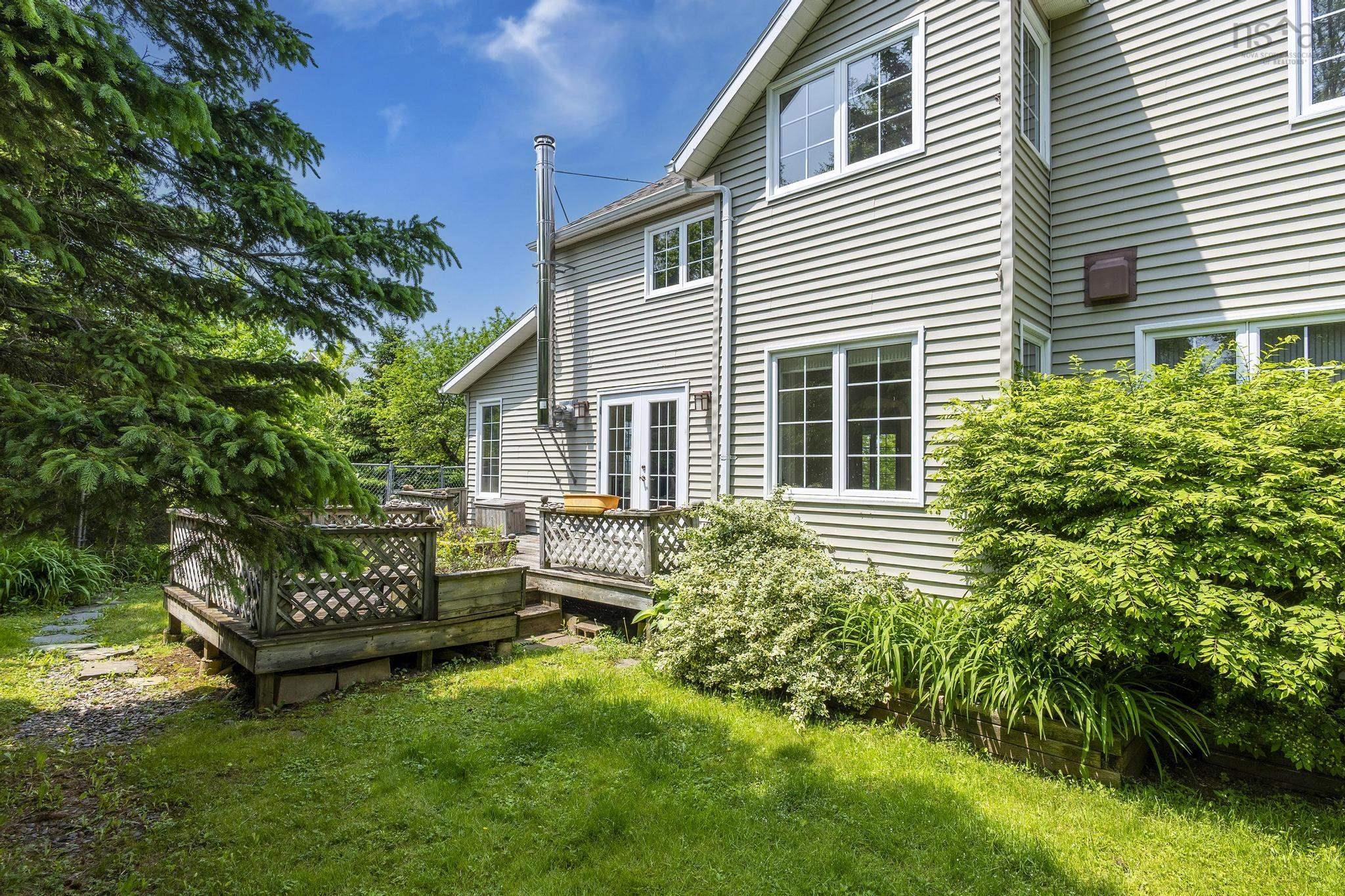$700,000.00: 41 Fowler Street, Wolfville