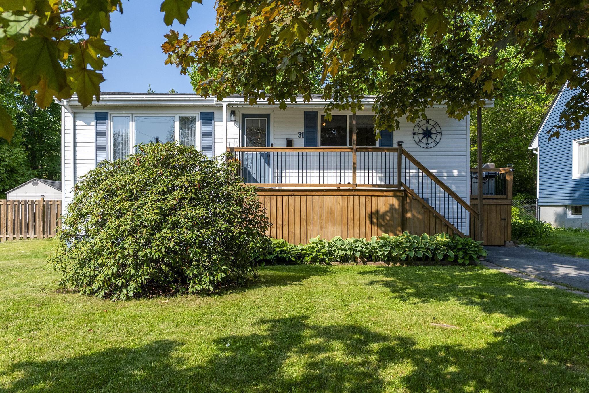 $459,900.00: 31 Valleyfield Road, Dartmouth