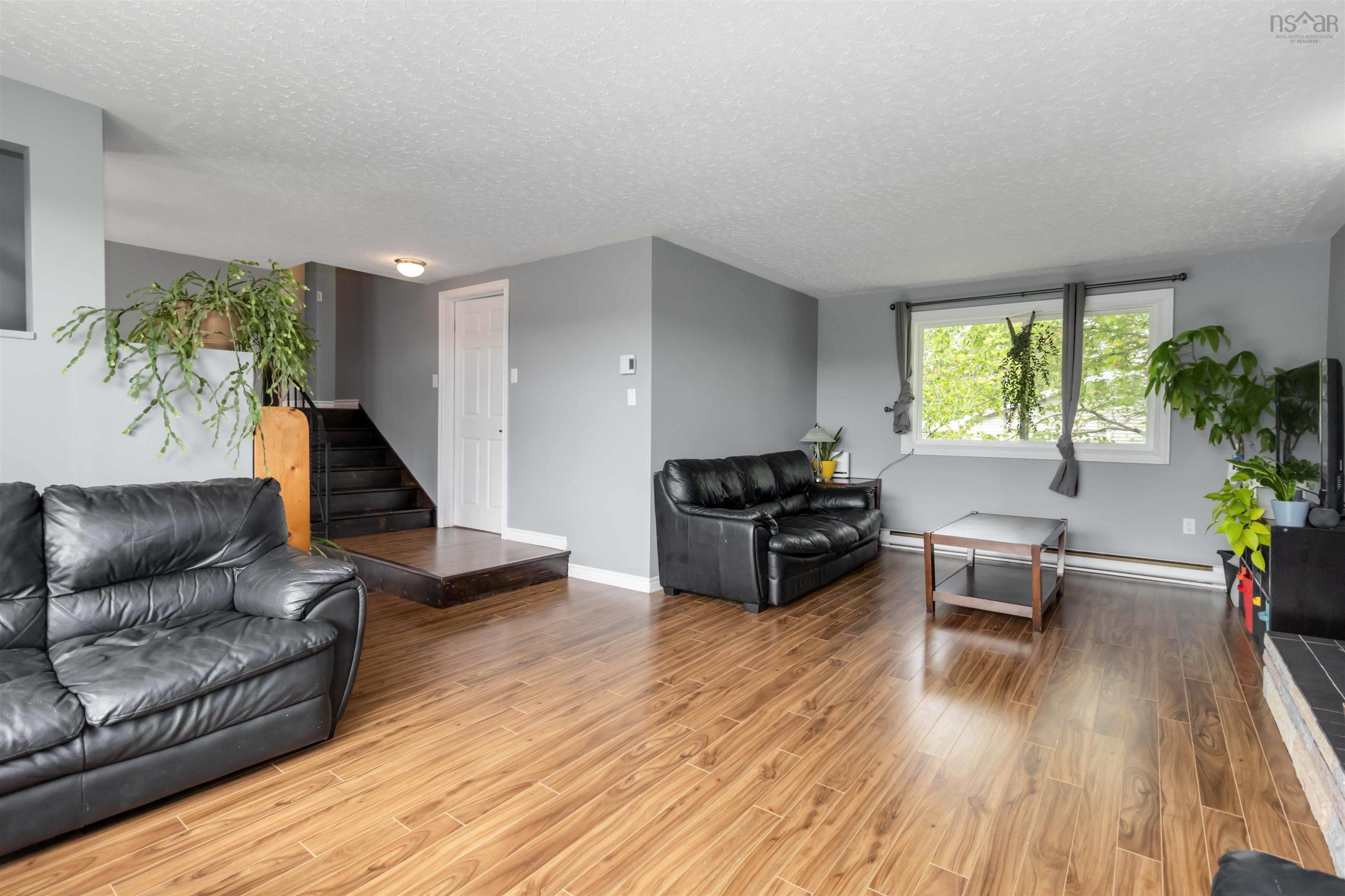 $499,900.00: 3 Saratoga Drive, Lower Sackville