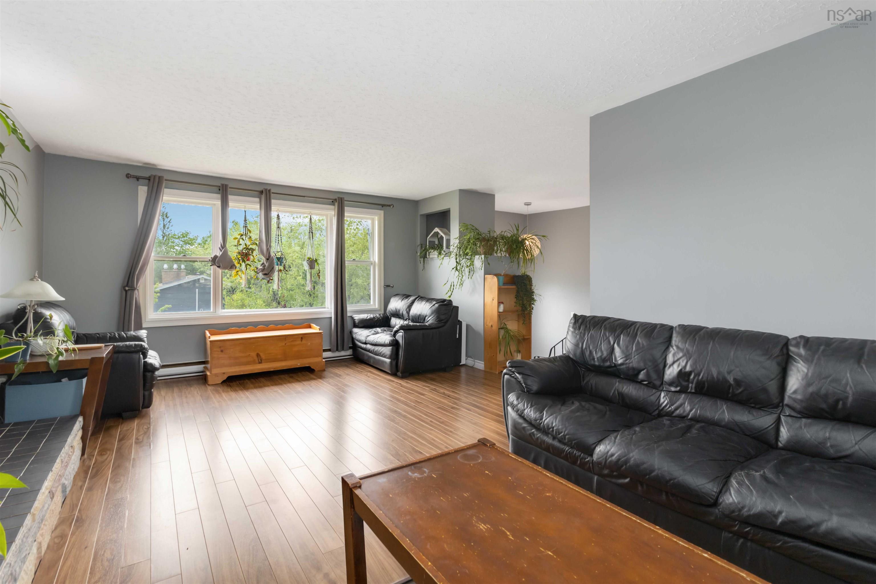 $499,900.00: 3 Saratoga Drive, Lower Sackville