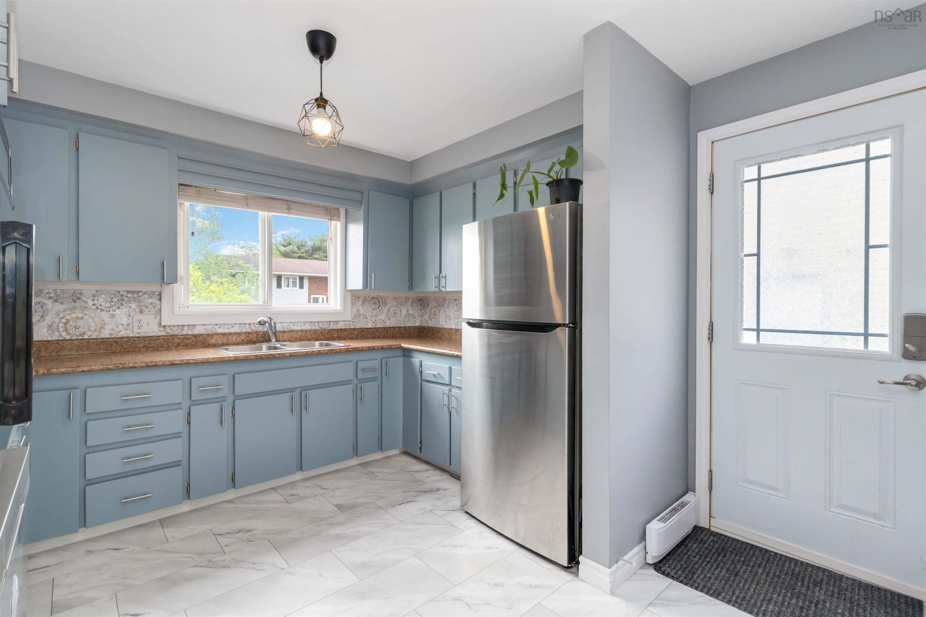 $499,900.00: 3 Saratoga Drive, Lower Sackville