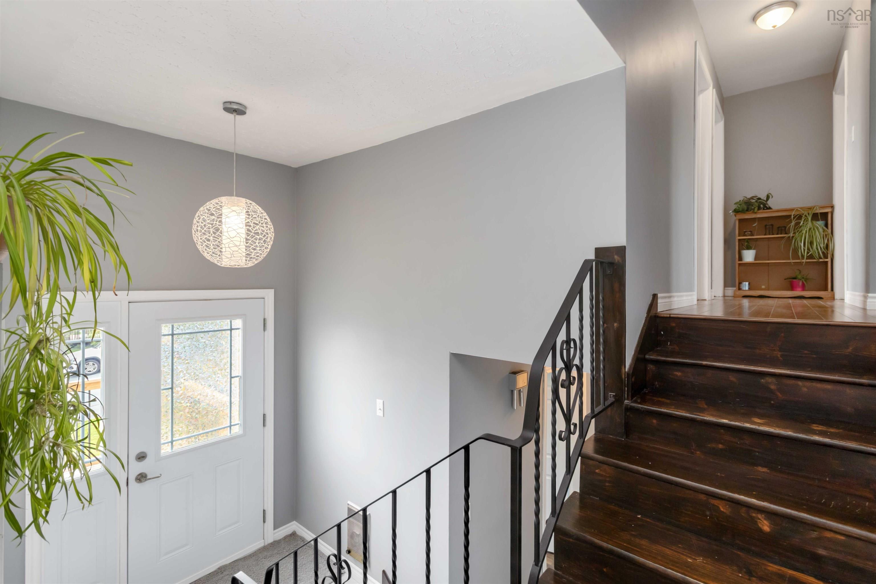 $499,900.00: 3 Saratoga Drive, Lower Sackville