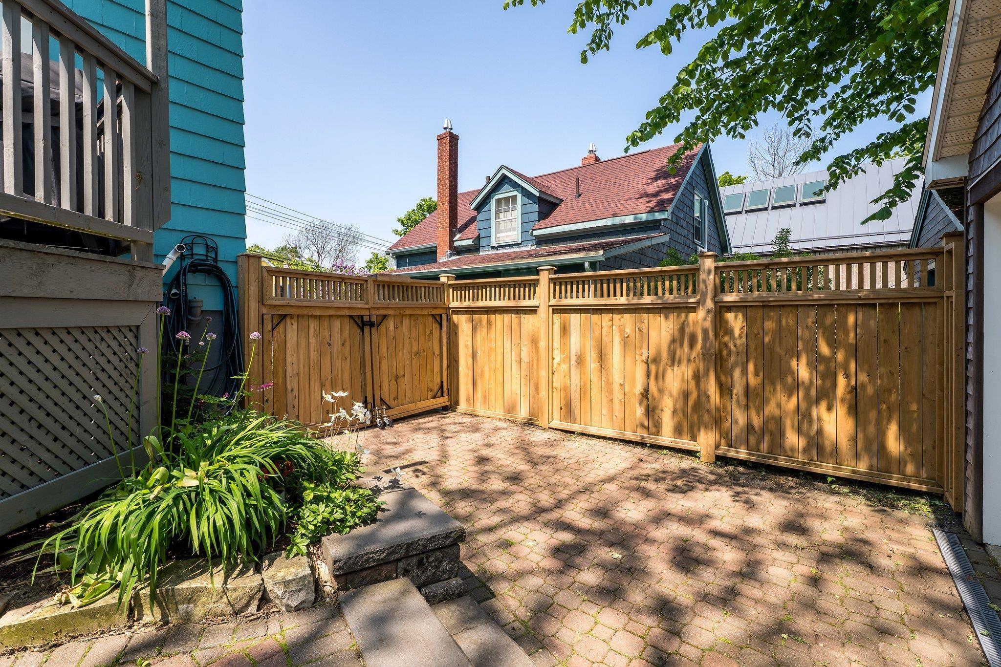 $749,900.00: 5368 Duffus Street, Halifax
