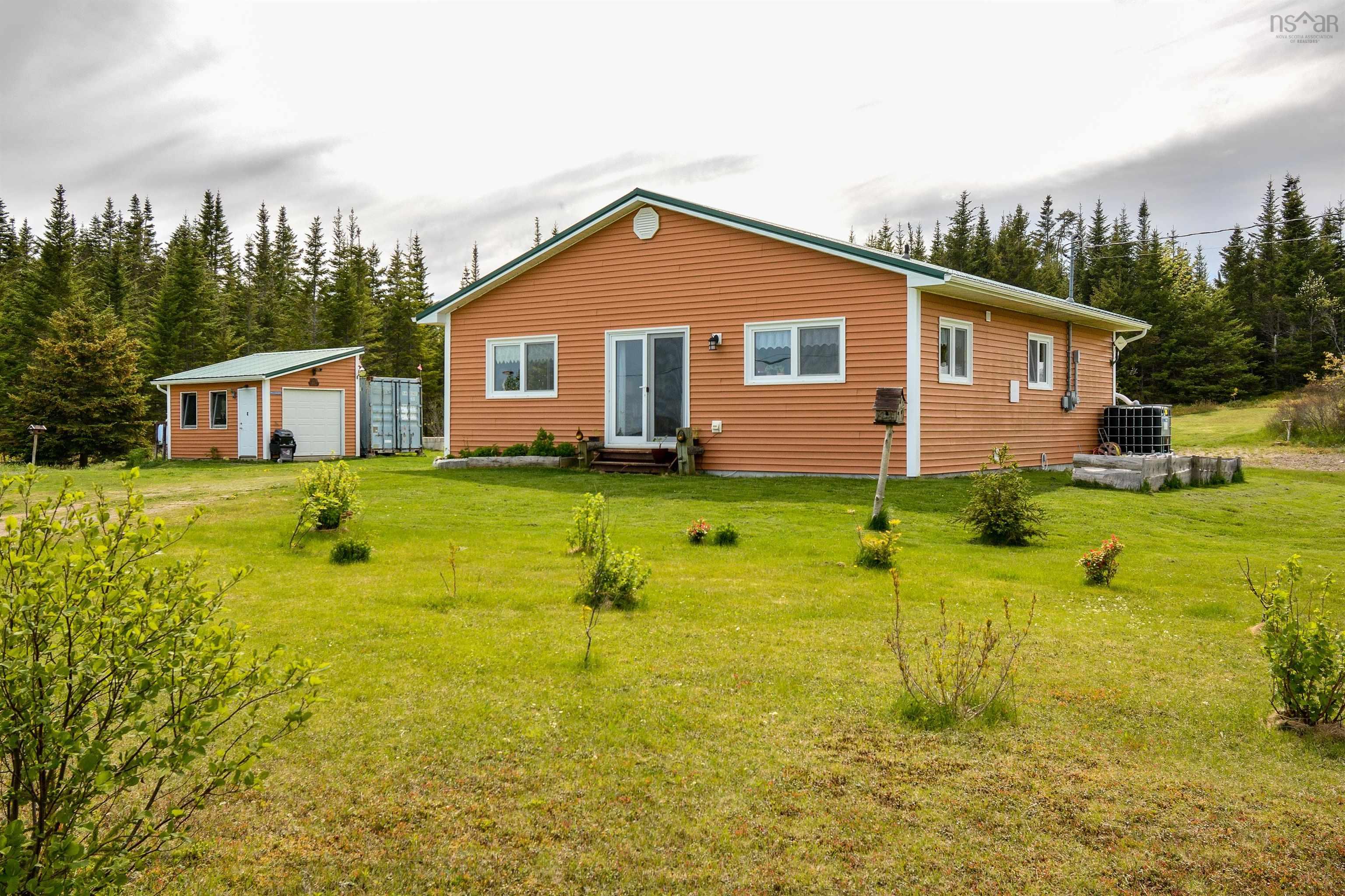 $349,900.00: 60 West Side Grand River Road, Grand River