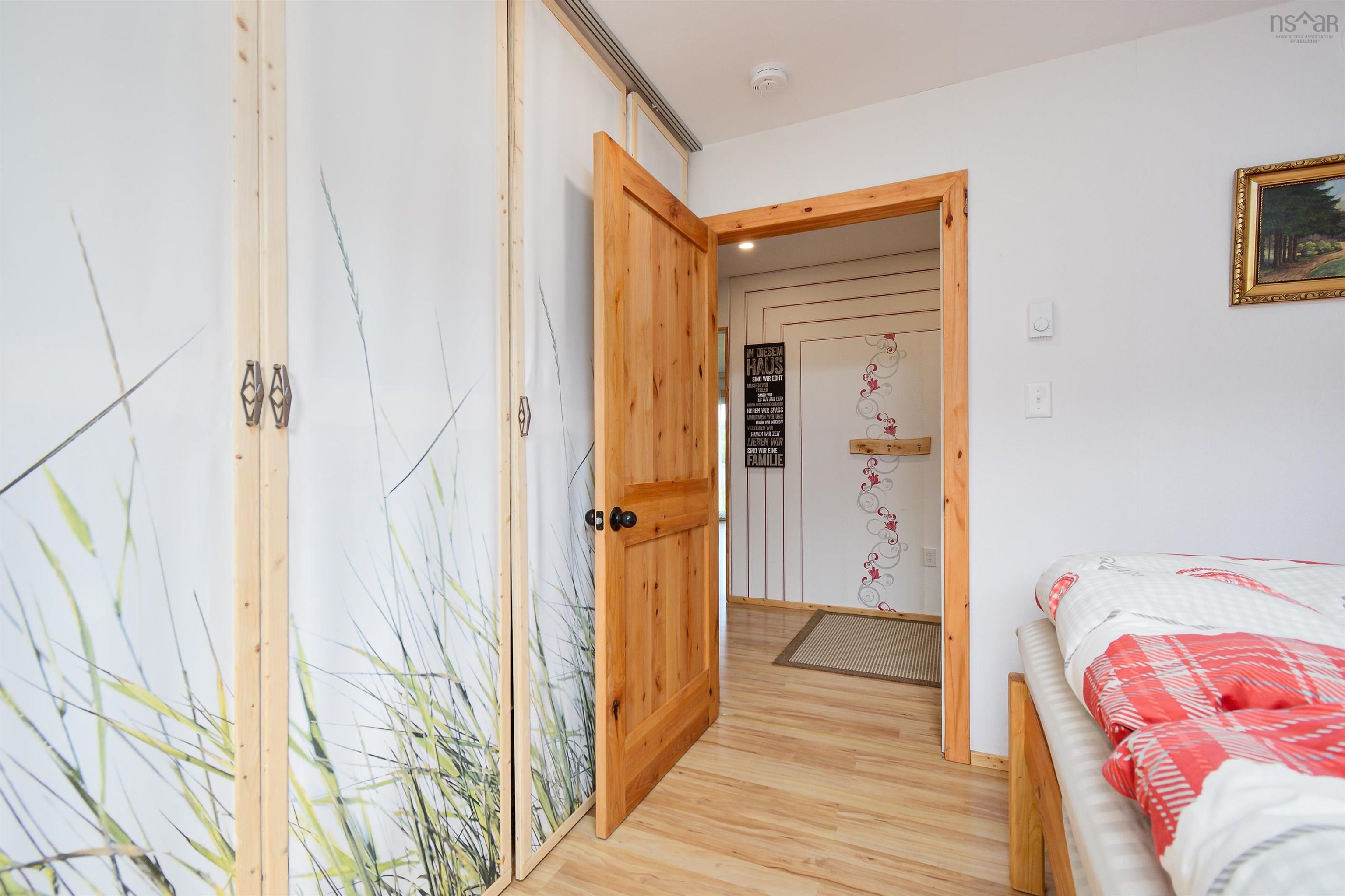 $349,900.00: 60 West Side Grand River Road, Grand River