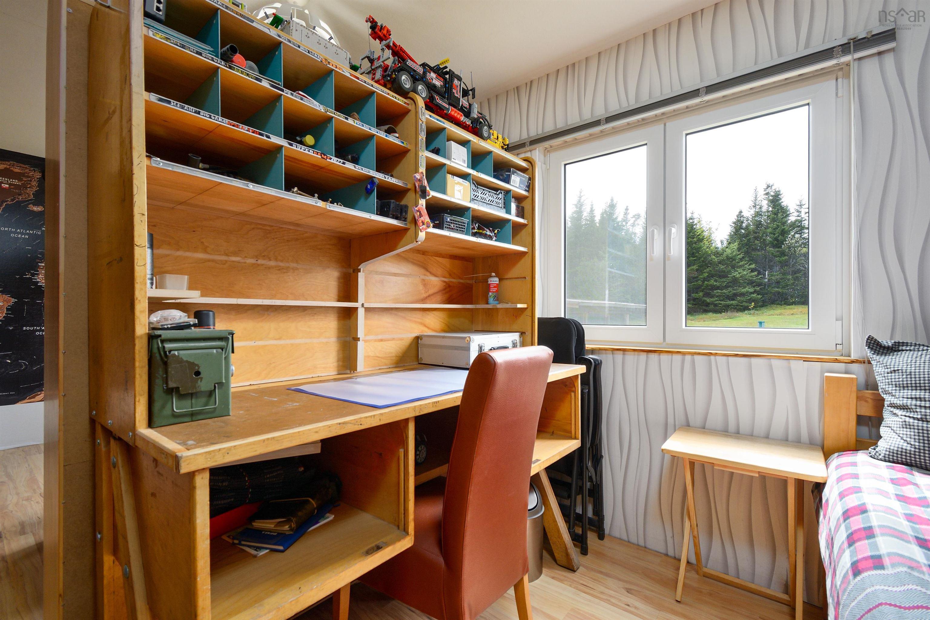 $349,900.00: 60 West Side Grand River Road, Grand River