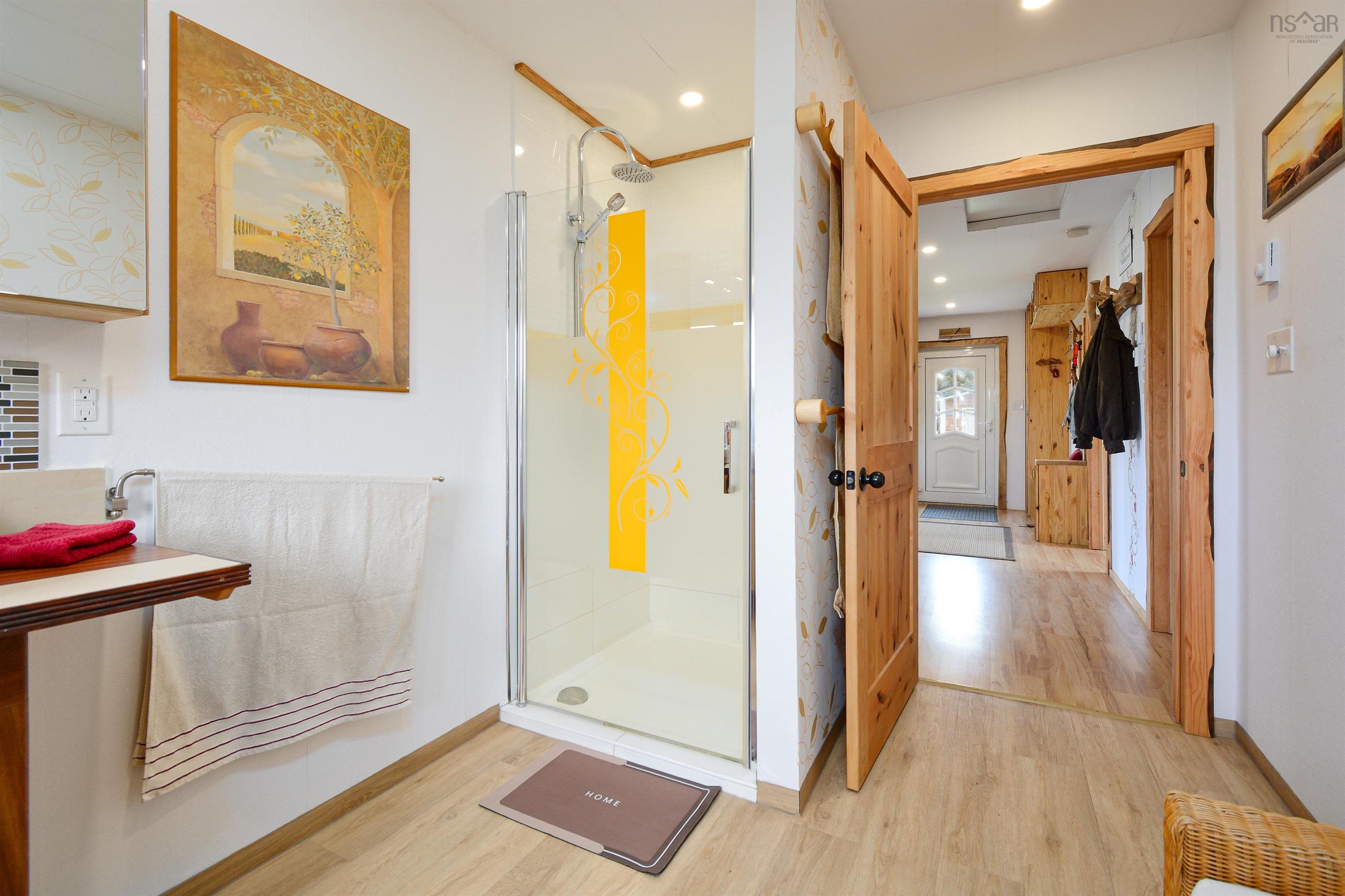 $349,900.00: 60 West Side Grand River Road, Grand River