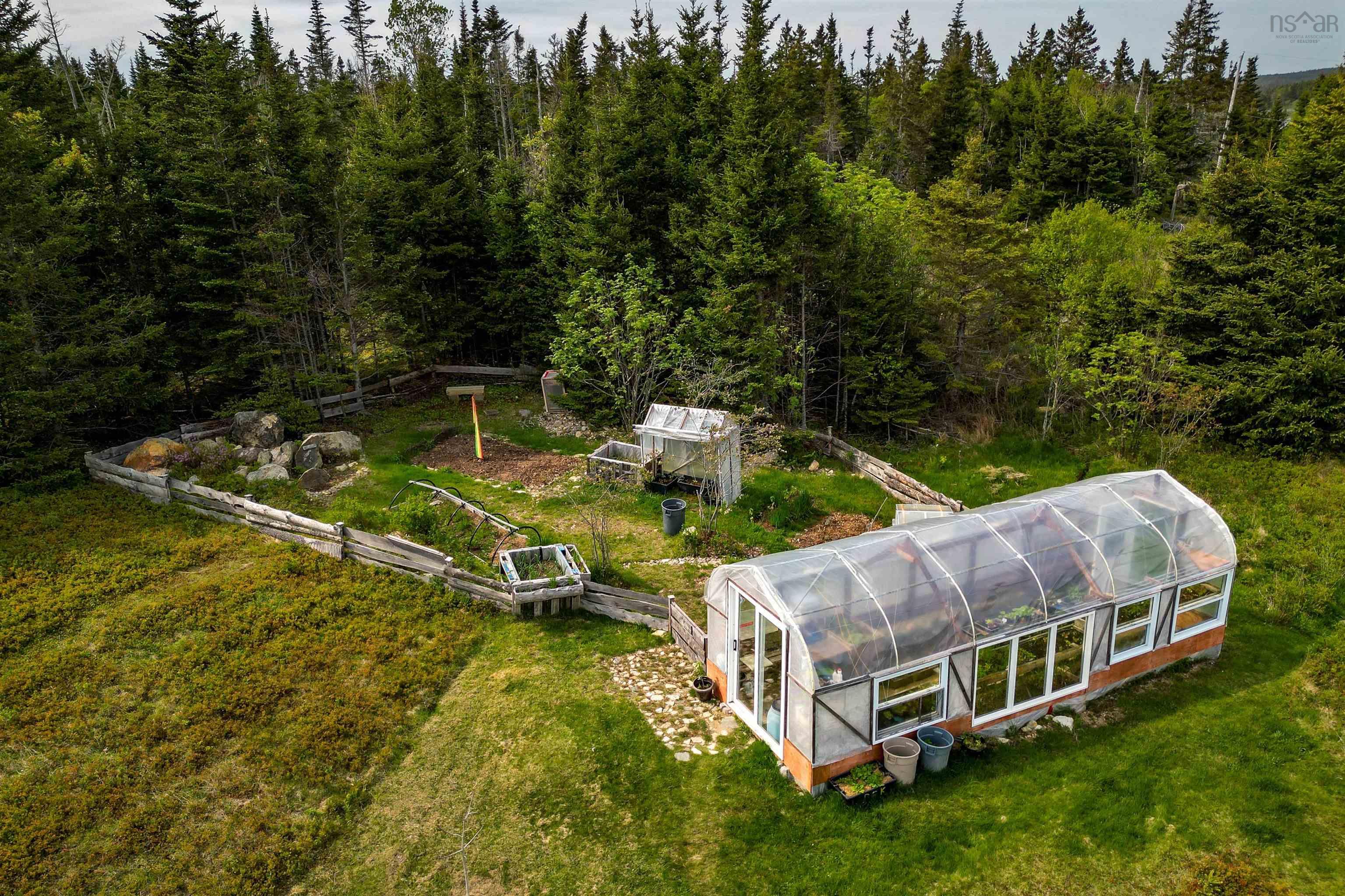 $349,900.00: 60 West Side Grand River Road, Grand River