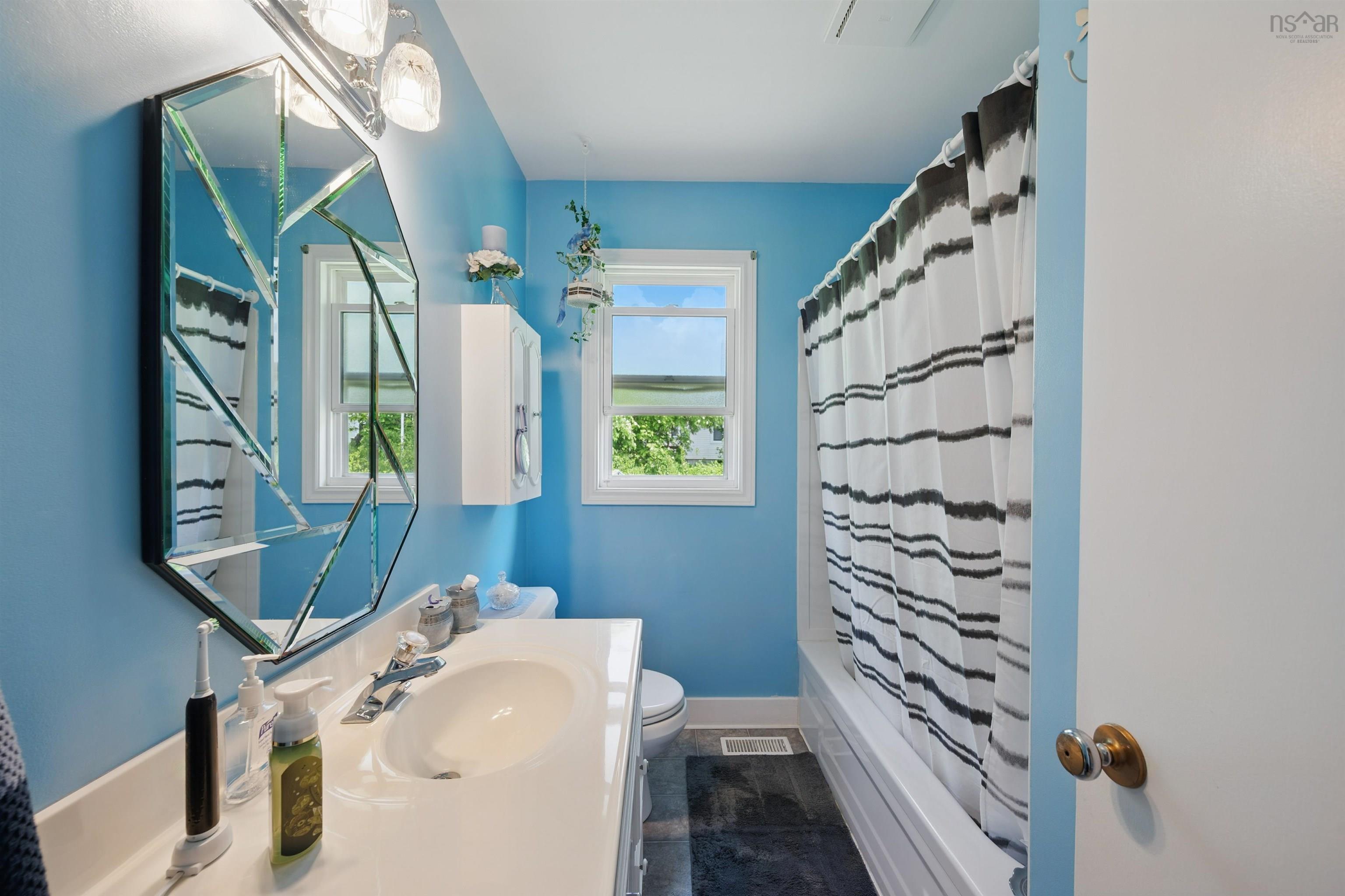 $569,900.00: 22 Moira Street, Dartmouth