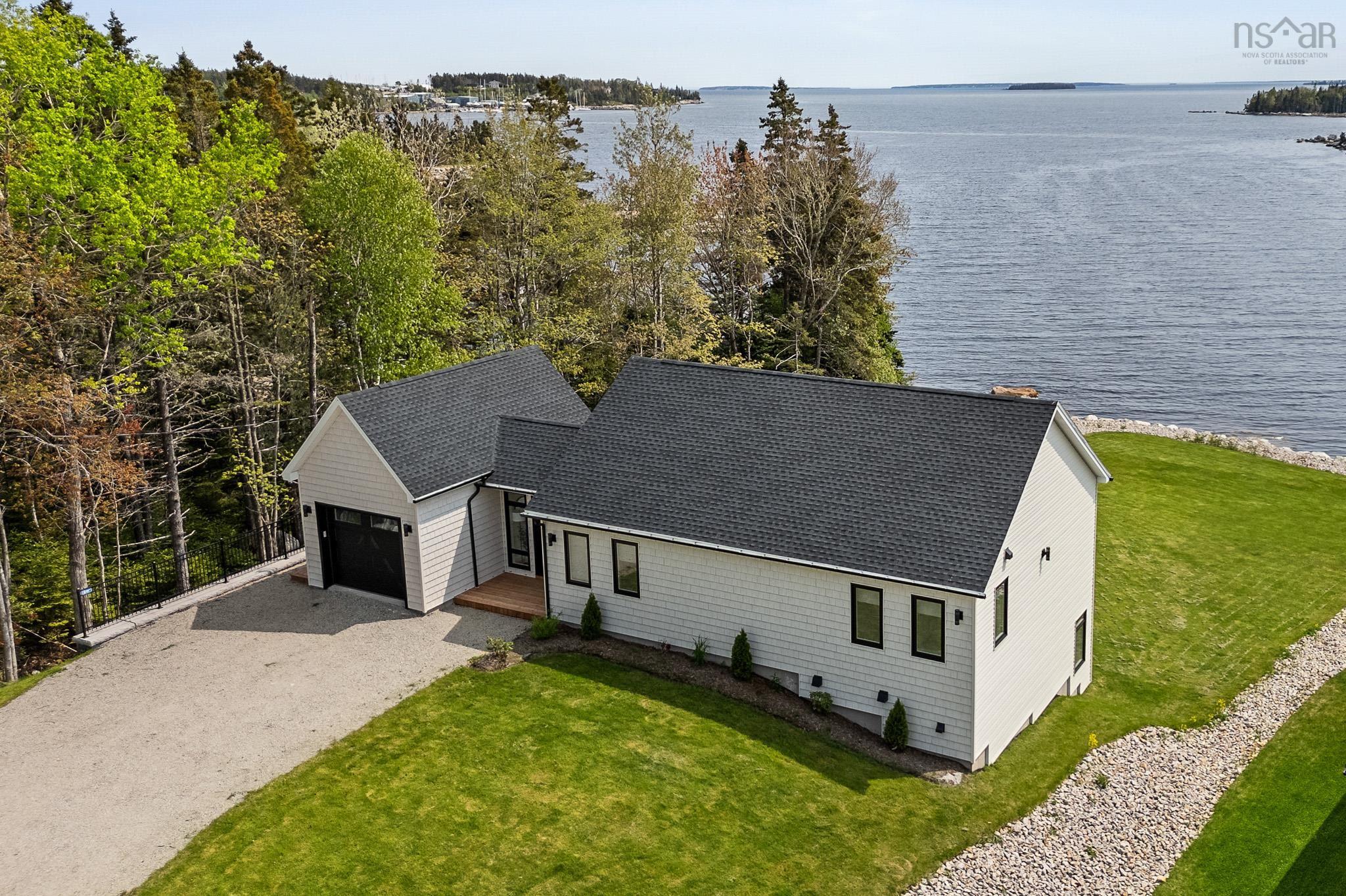 $1,400,000.00: 2249 Highway 3, East River