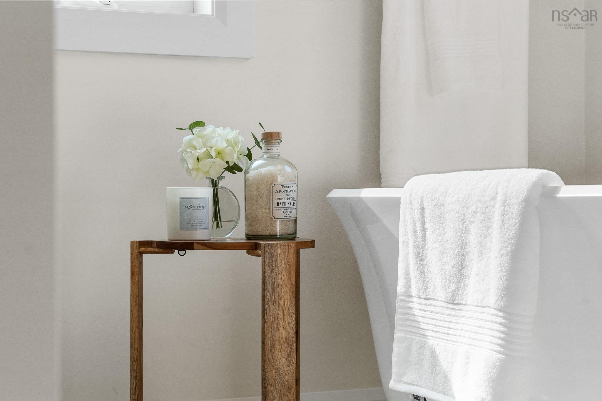 $1,400,000.00: 2249 Highway 3, East River