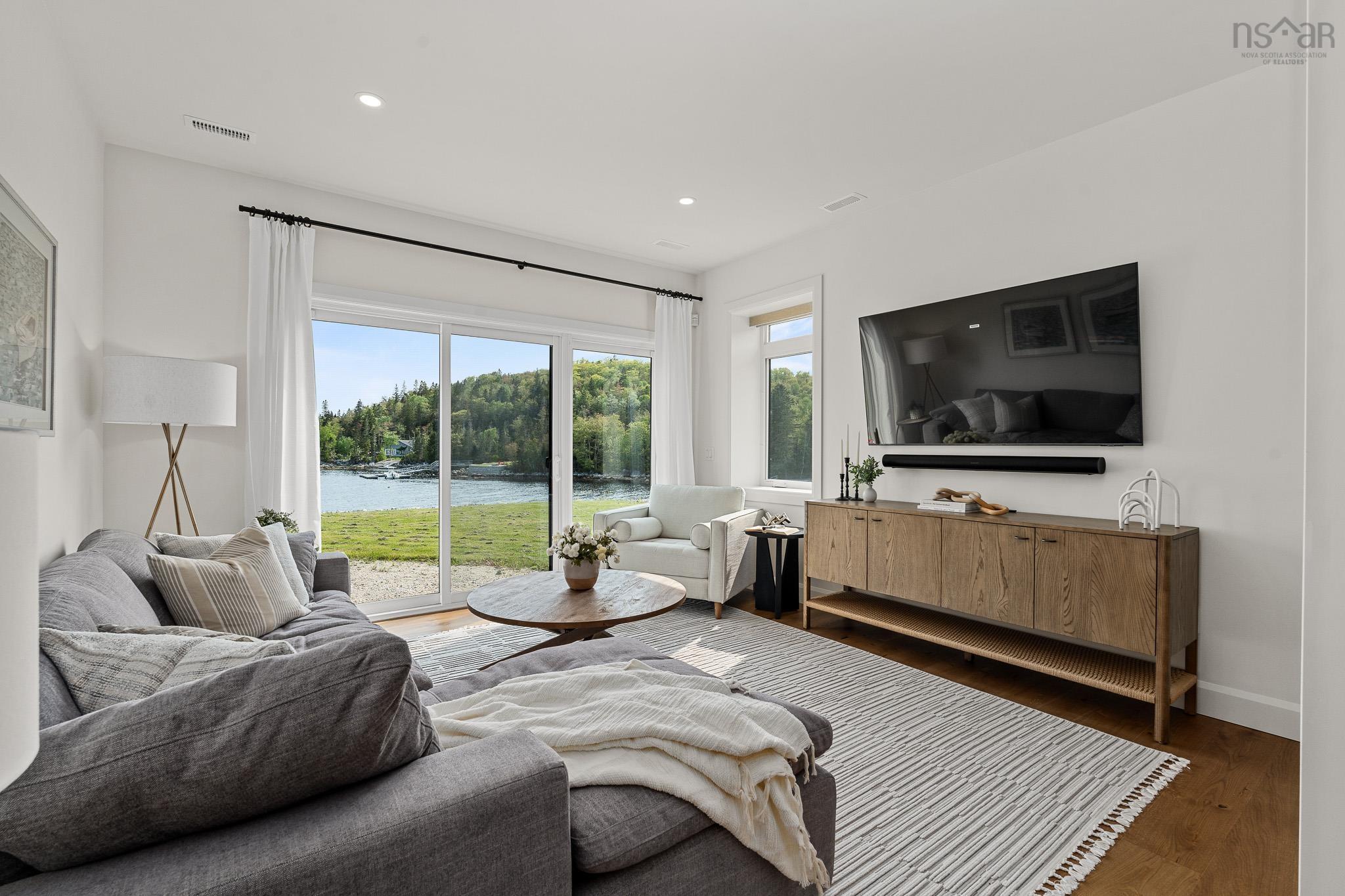 $1,400,000.00: 2249 Highway 3, East River