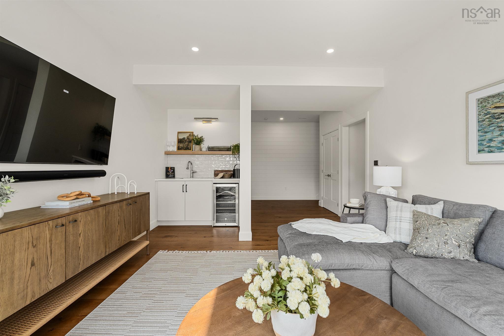 $1,400,000.00: 2249 Highway 3, East River