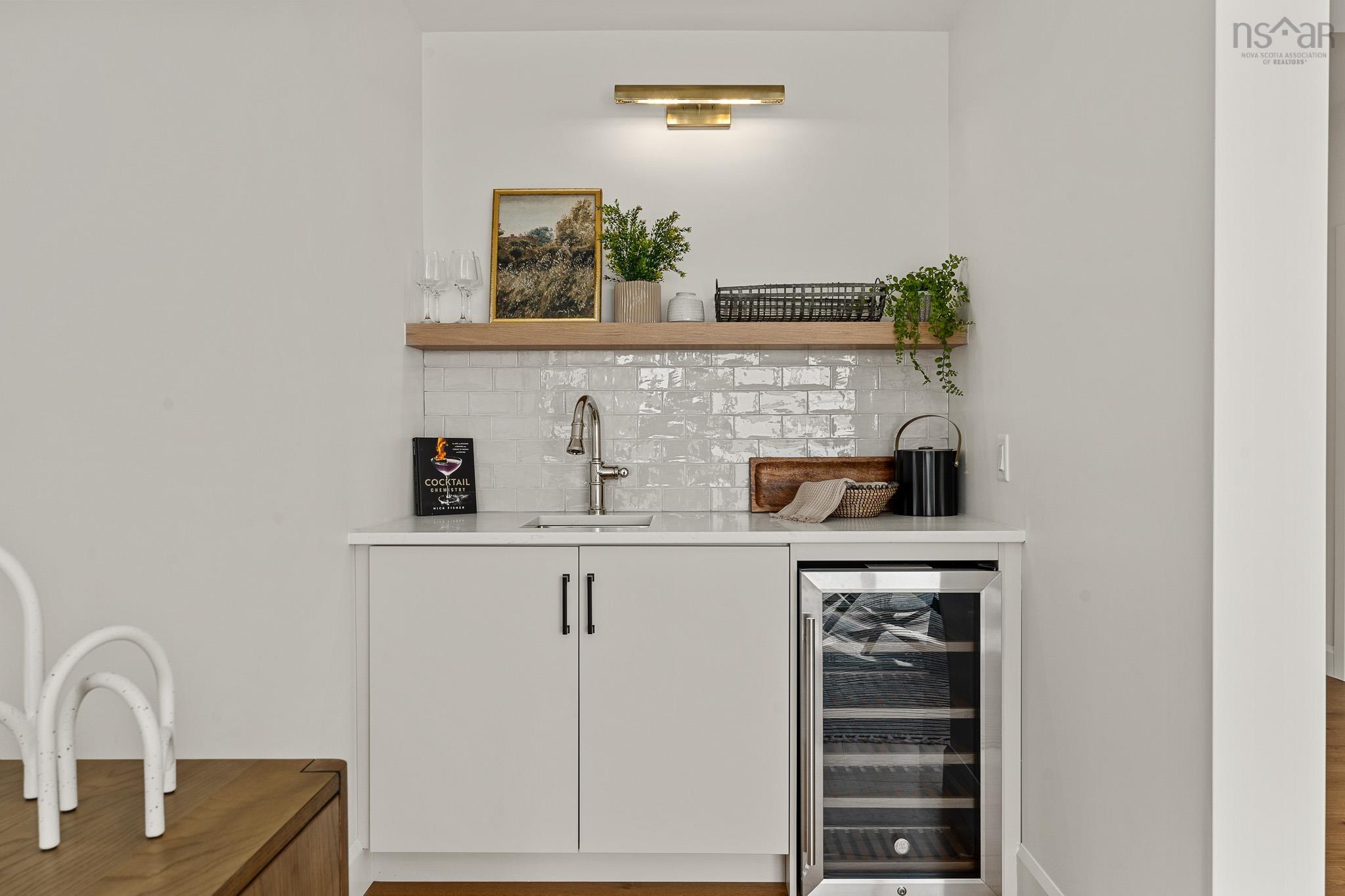 $1,400,000.00: 2249 Highway 3, East River