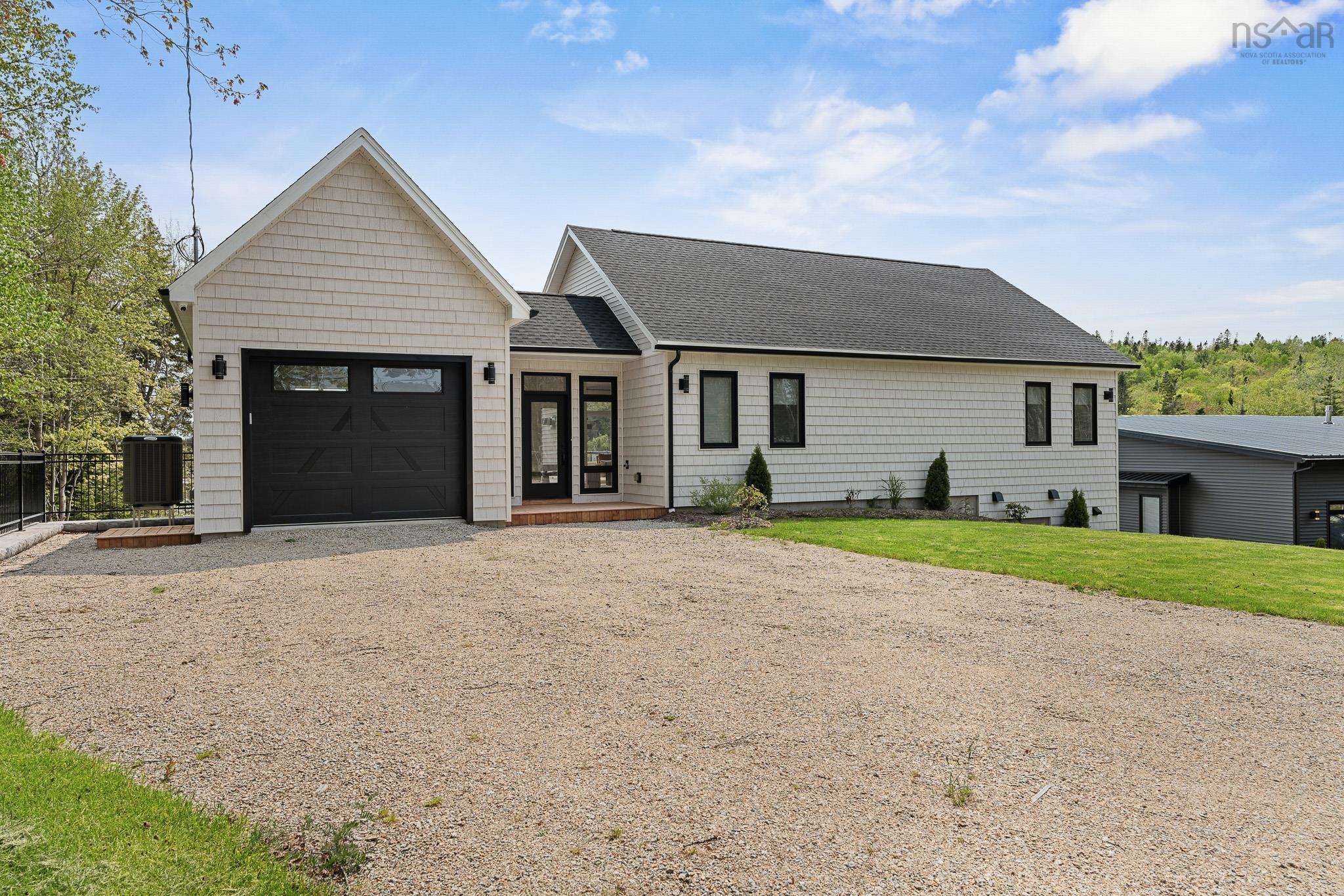 $1,400,000.00: 2249 Highway 3, East River