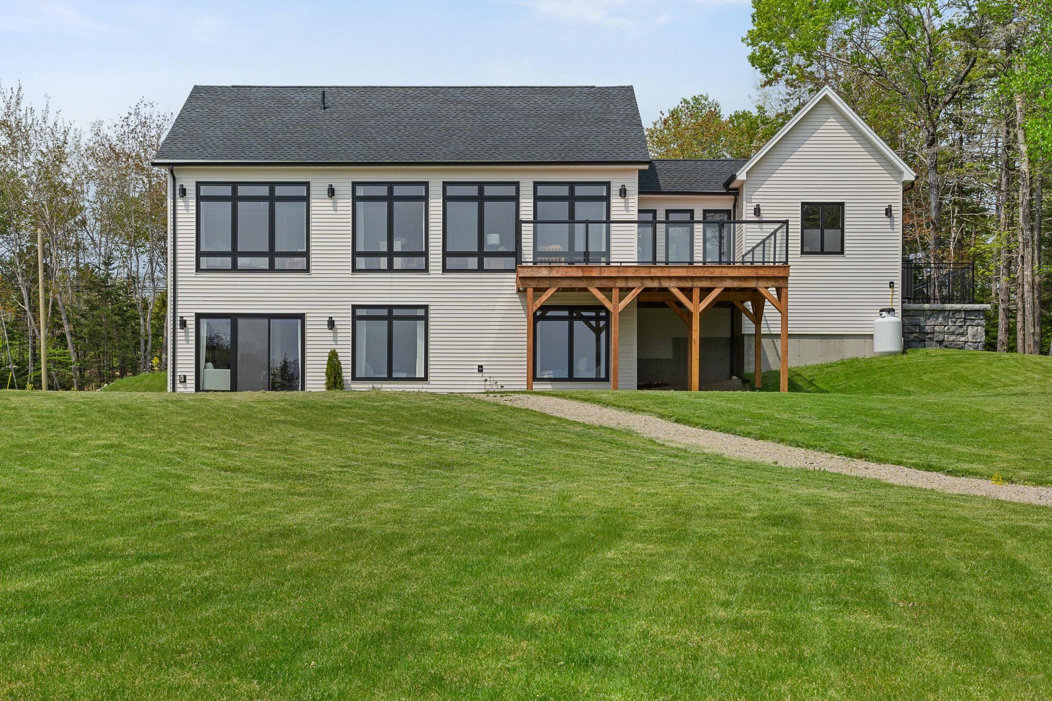 $1,400,000.00: 2249 Highway 3, East River