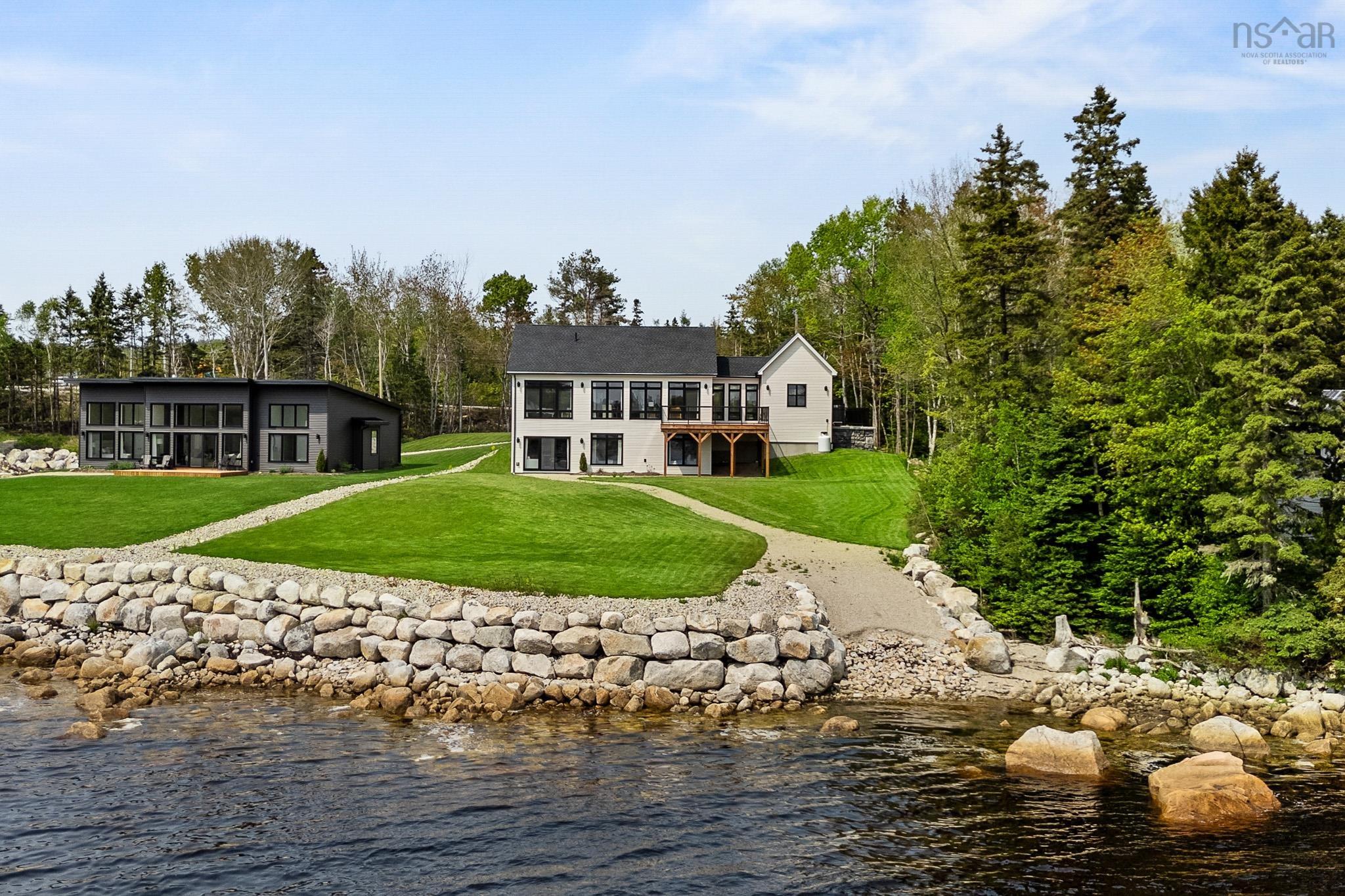 $1,400,000.00: 2249 Highway 3, East River