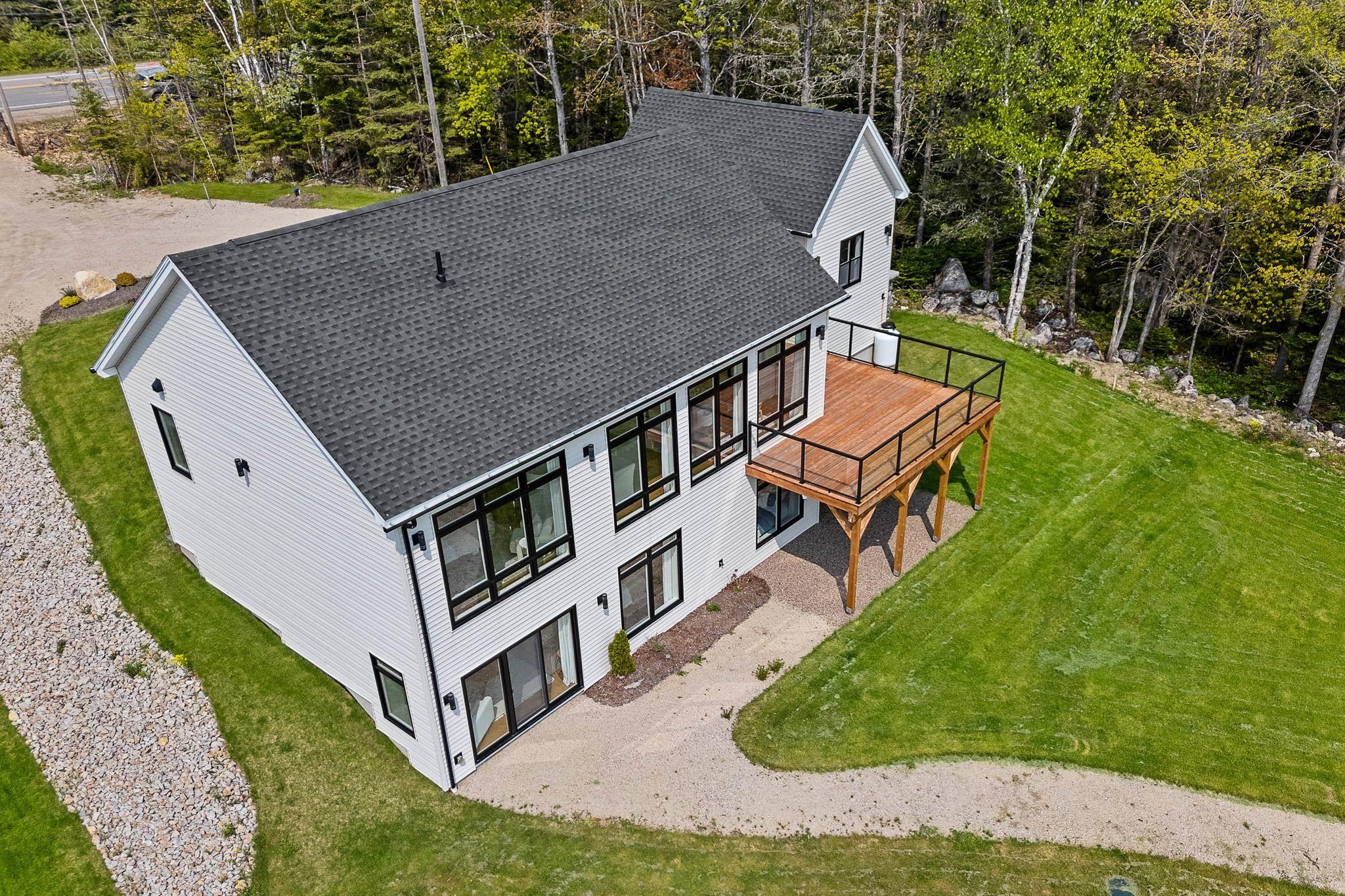 $1,400,000.00: 2249 Highway 3, East River