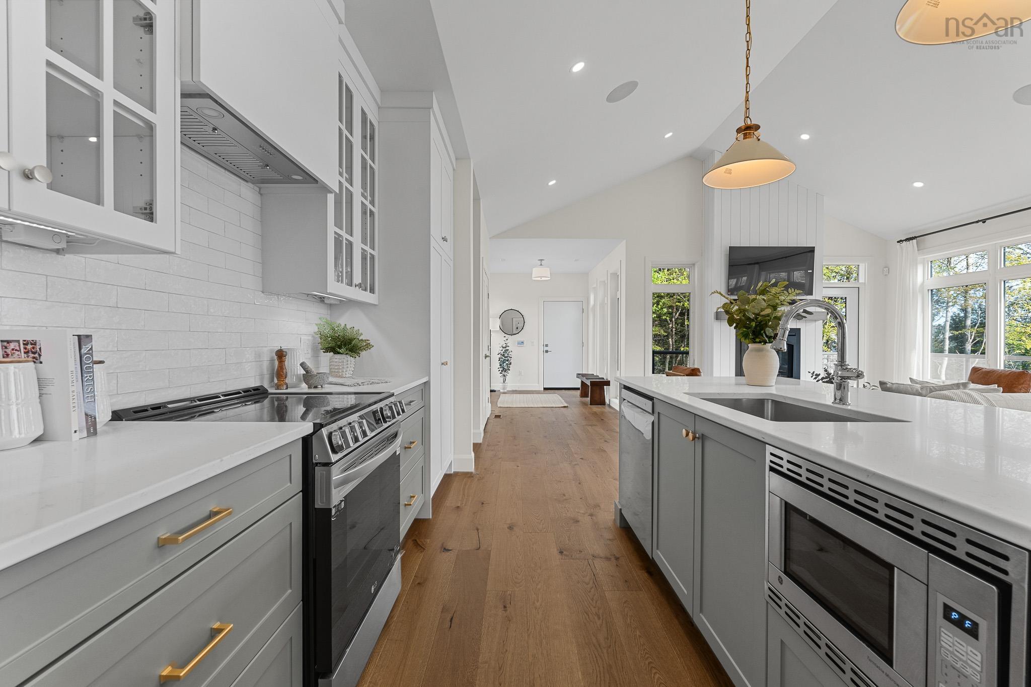 $1,400,000.00: 2249 Highway 3, East River