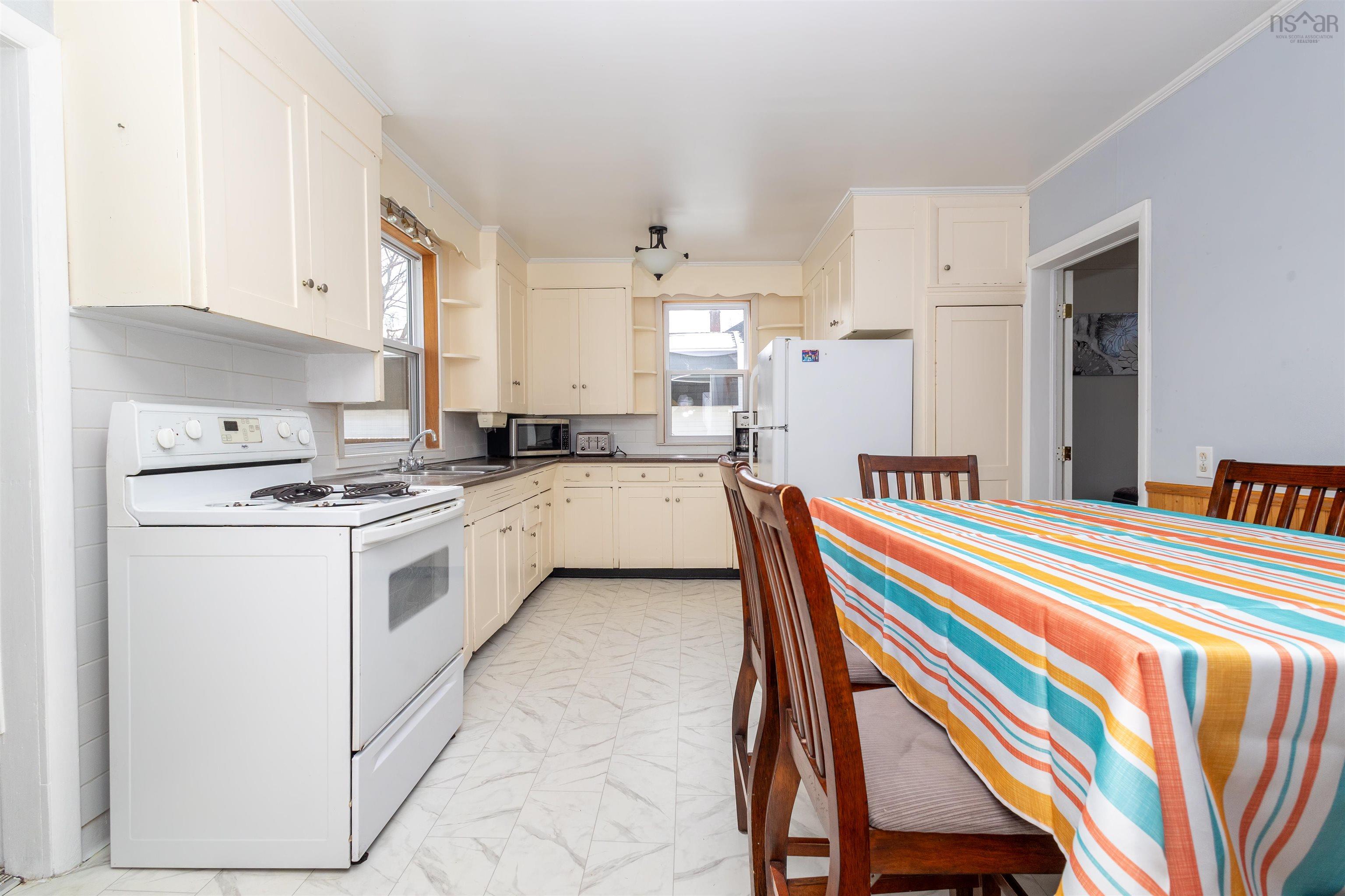 $315,000.00: 2 Ingoville Street, Sydney