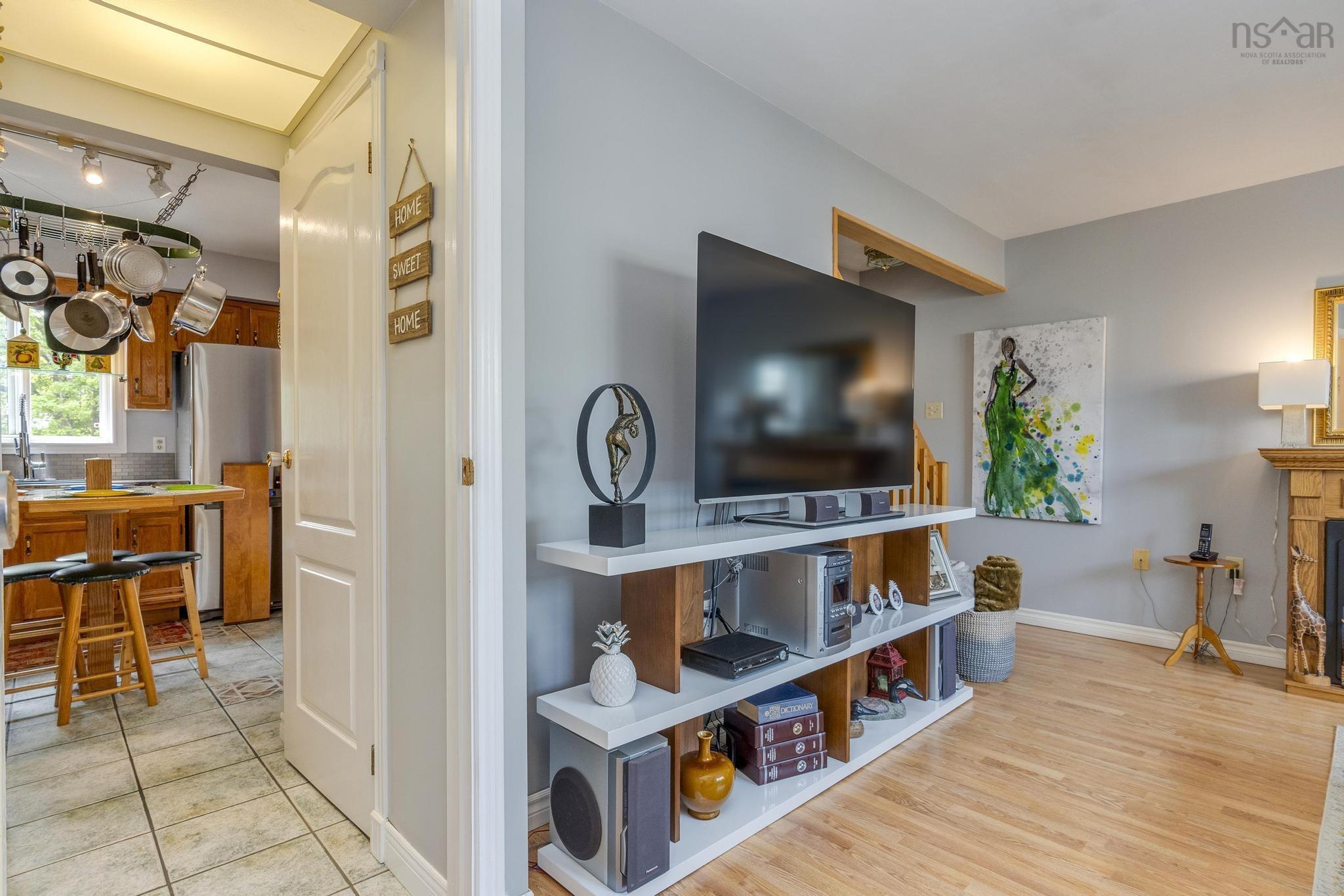 $424,999.00: 32 Oakwood Court, Dartmouth