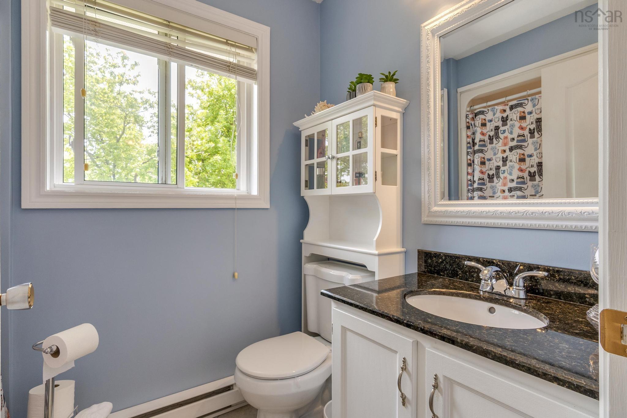 $424,999.00: 32 Oakwood Court, Dartmouth