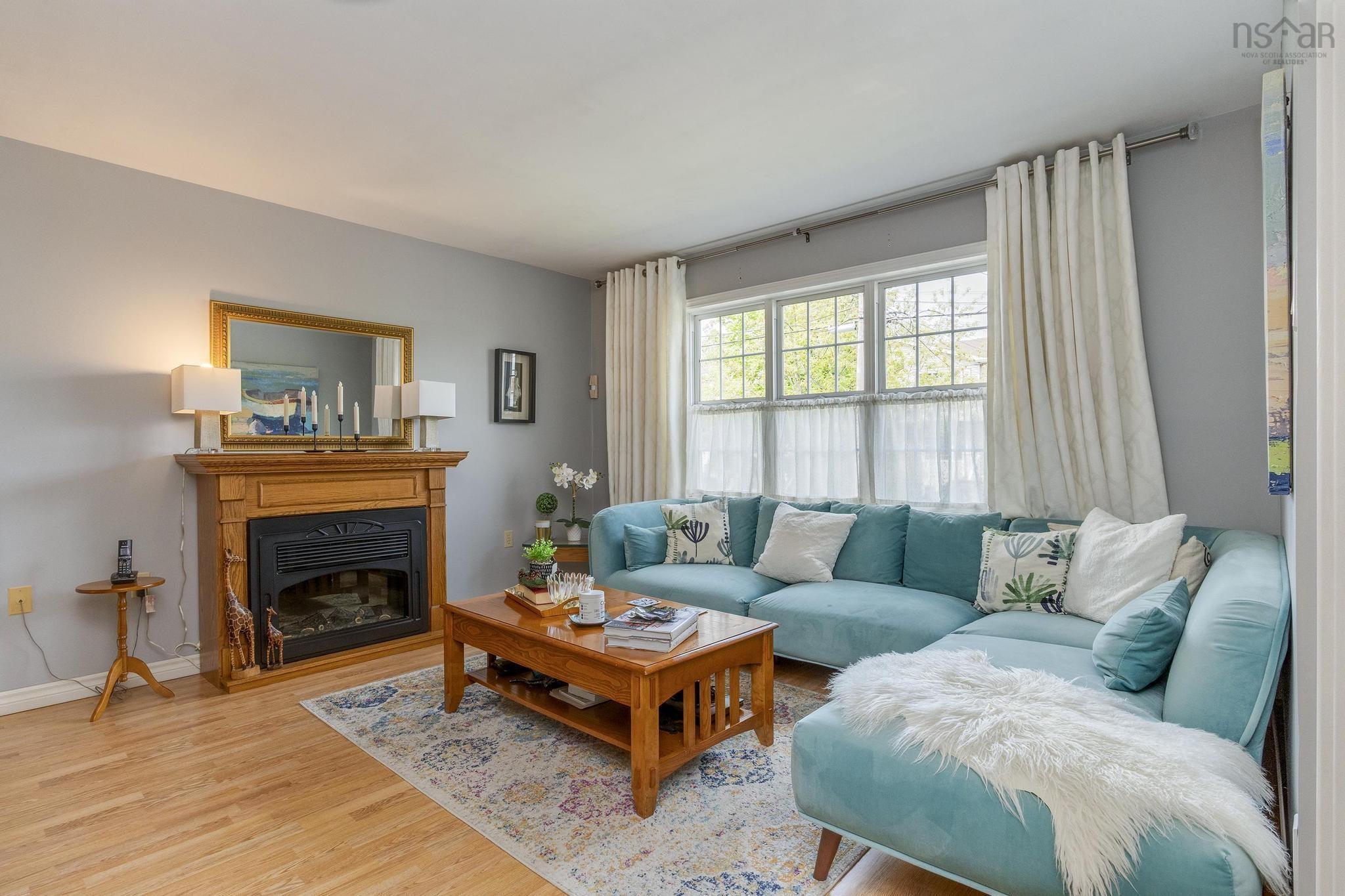 $424,999.00: 32 Oakwood Court, Dartmouth