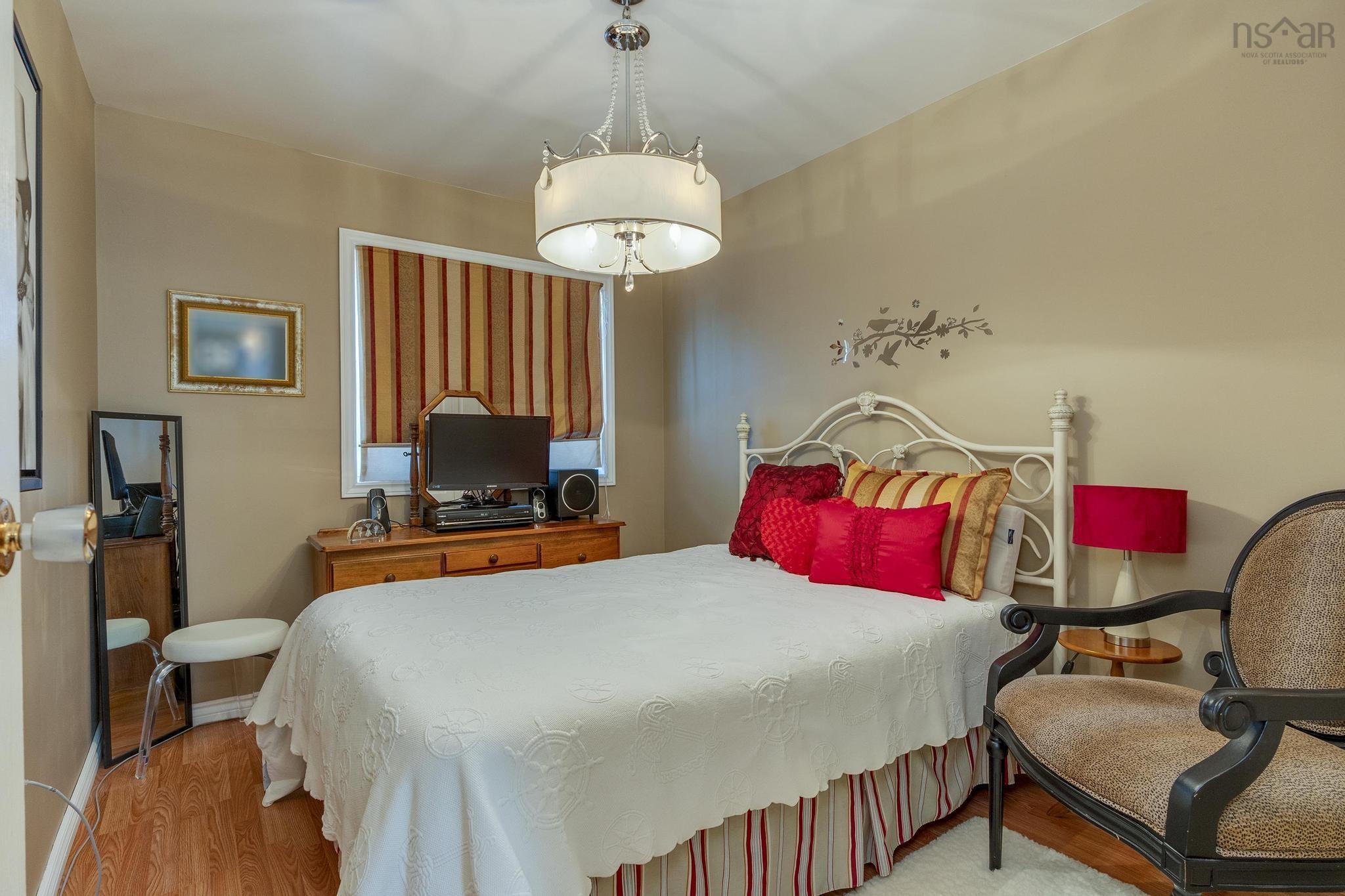 $424,999.00: 32 Oakwood Court, Dartmouth