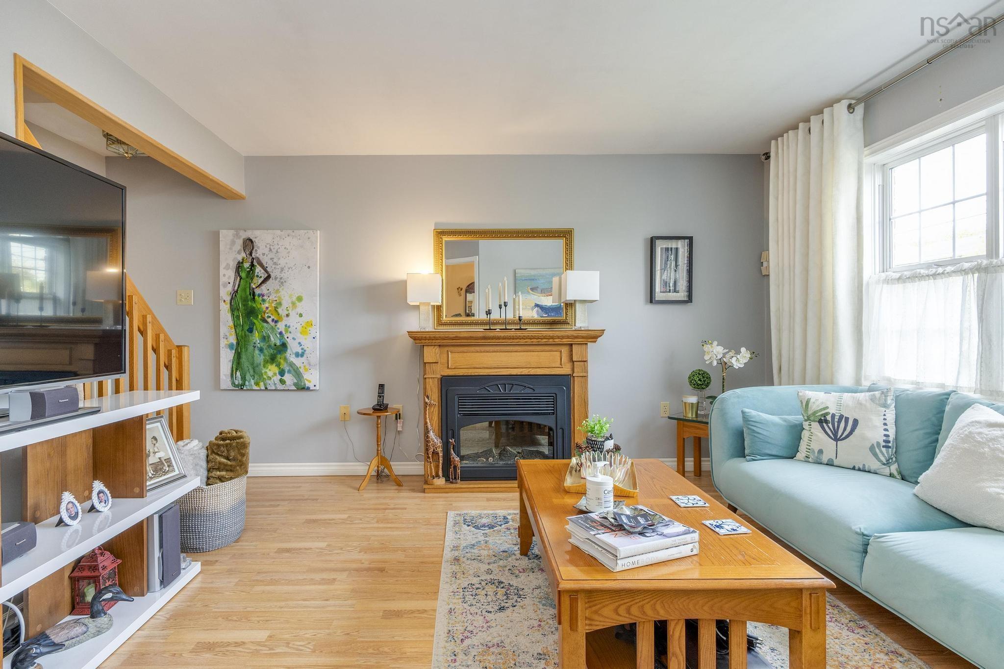 $424,999.00: 32 Oakwood Court, Dartmouth