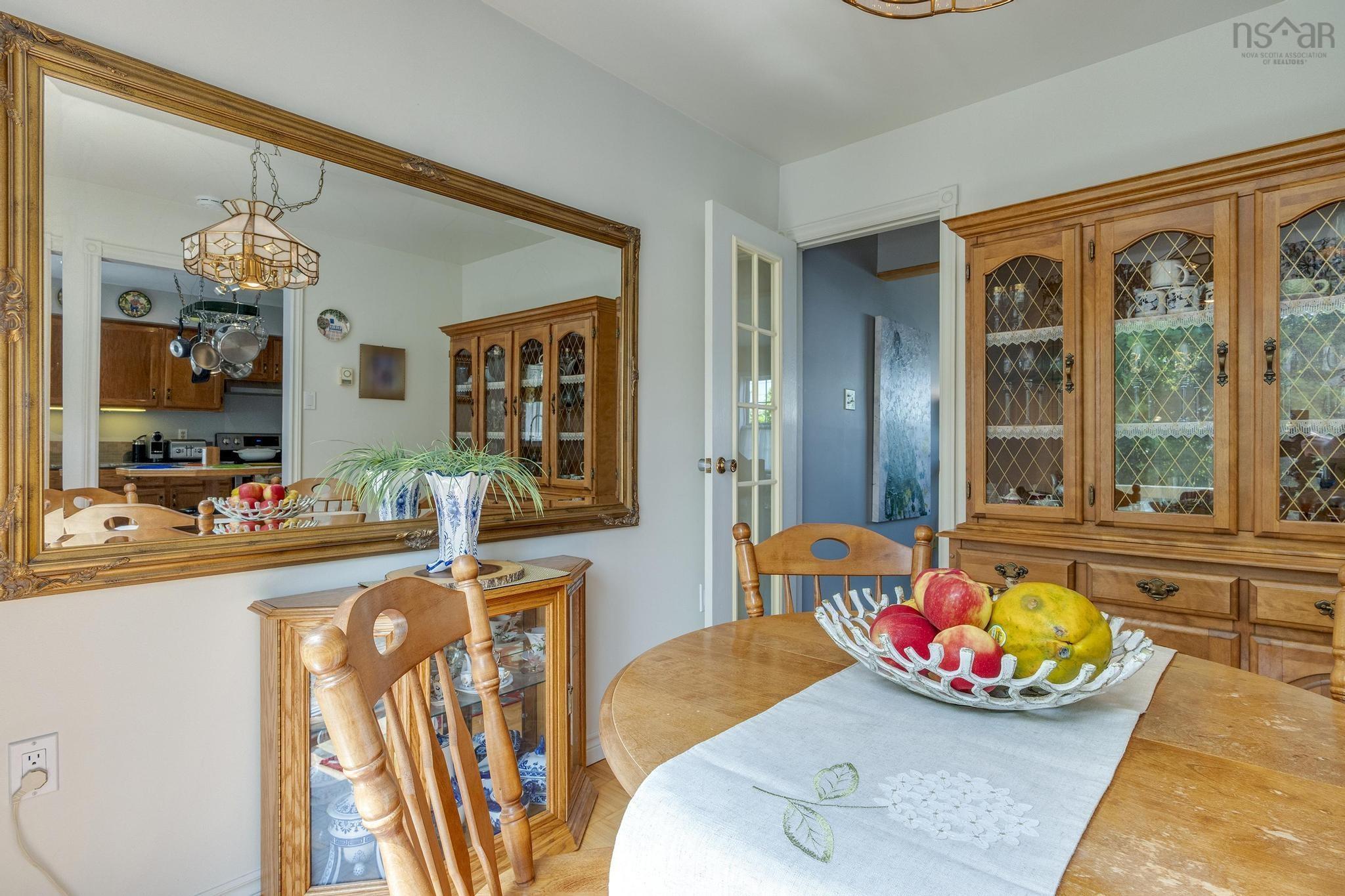 $424,999.00: 32 Oakwood Court, Dartmouth