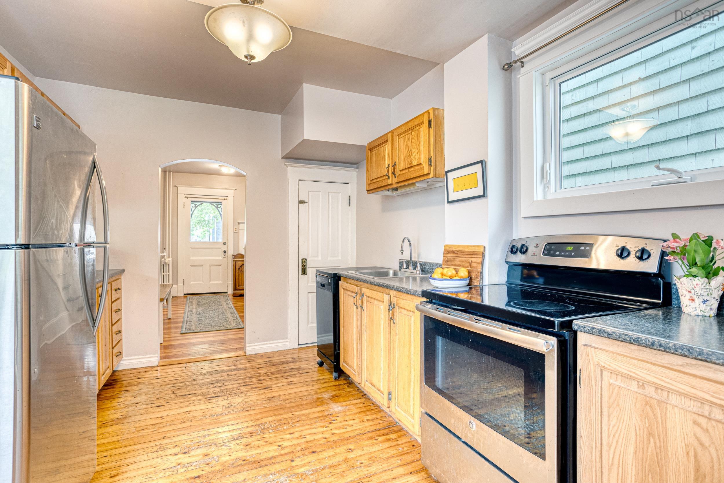 $599,000.00: 2069 Kline Street, Halifax