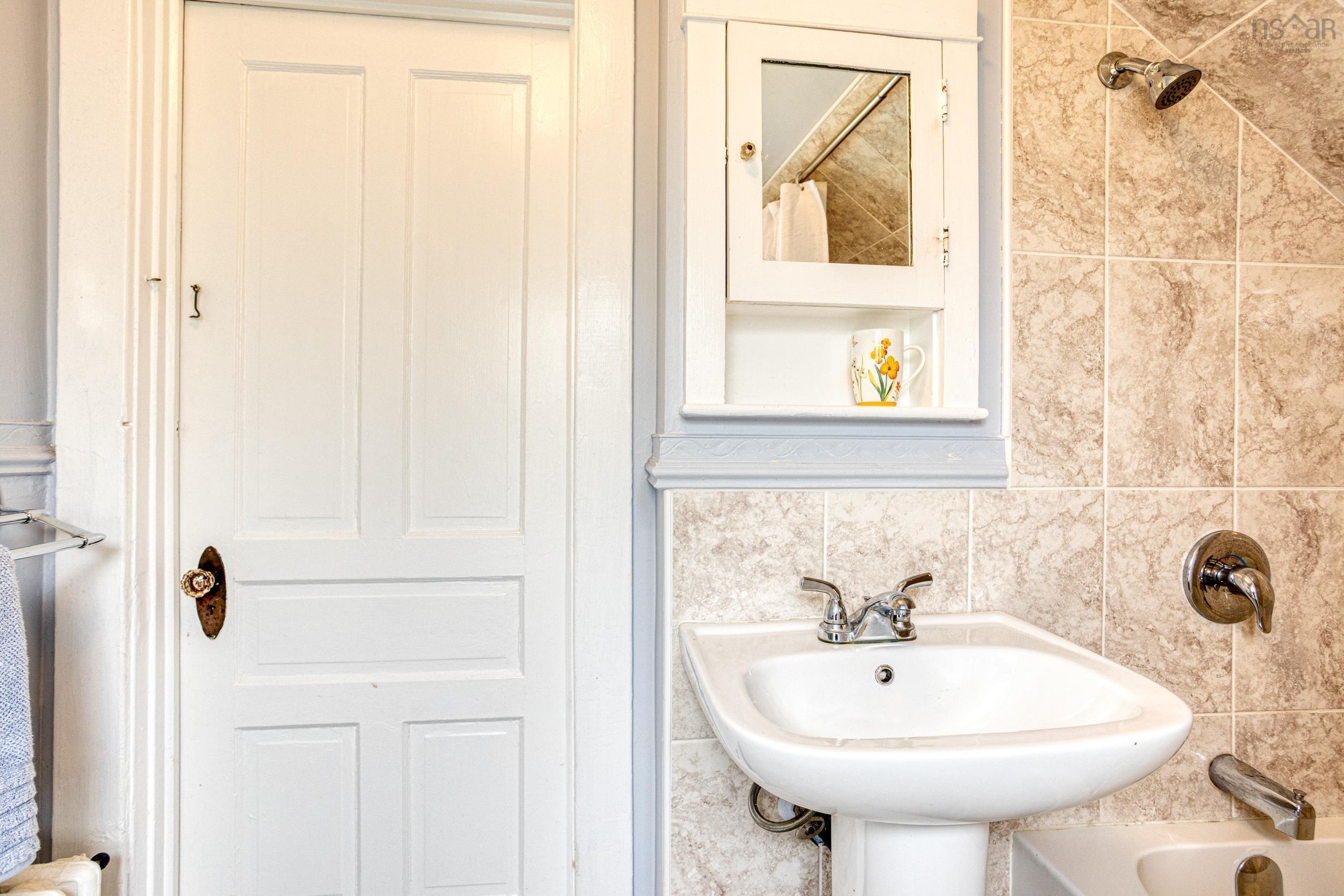 $599,000.00: 2069 Kline Street, Halifax