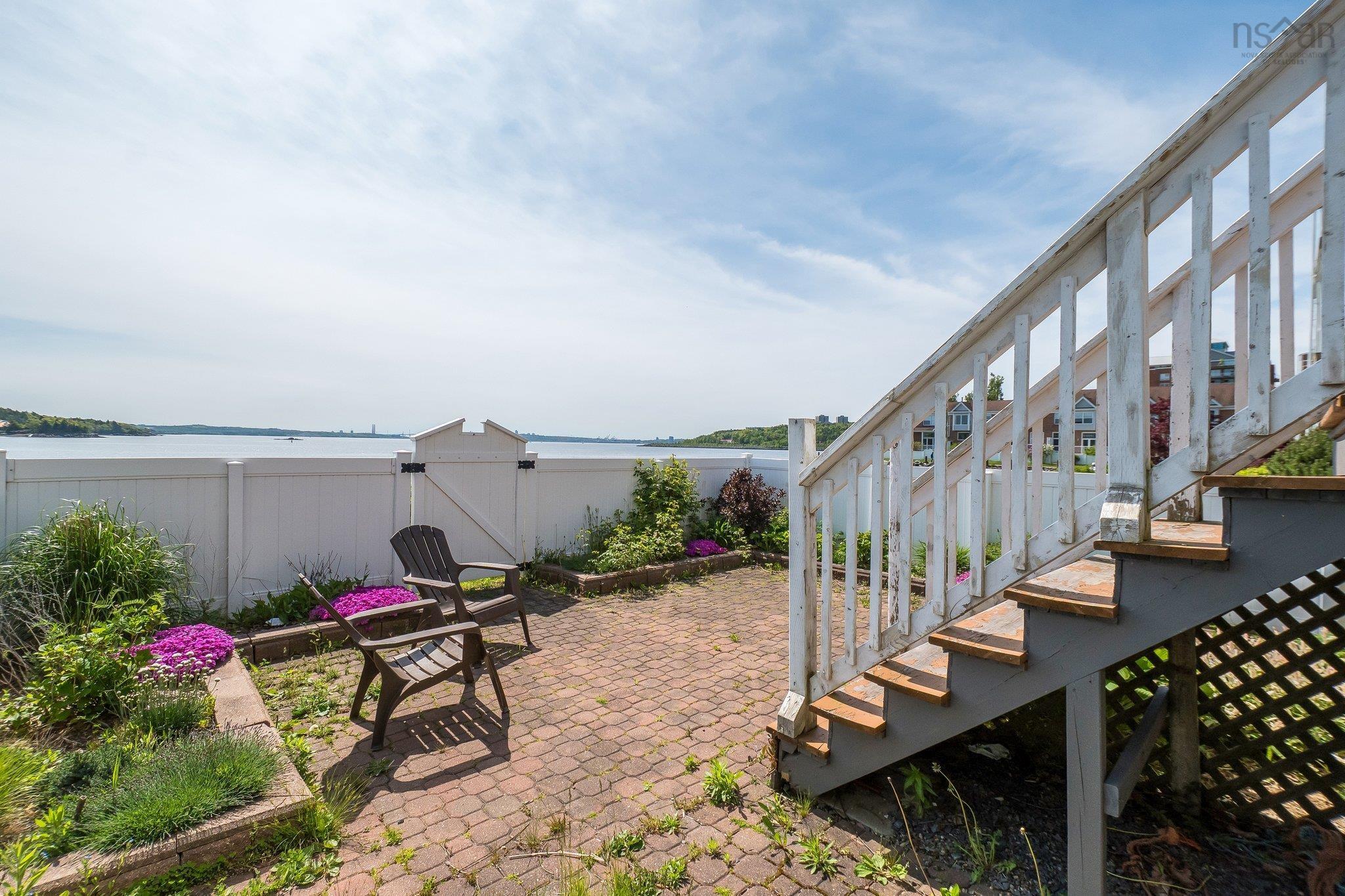 $959,900.00: 13 Arthur Lismer Court, Bedford