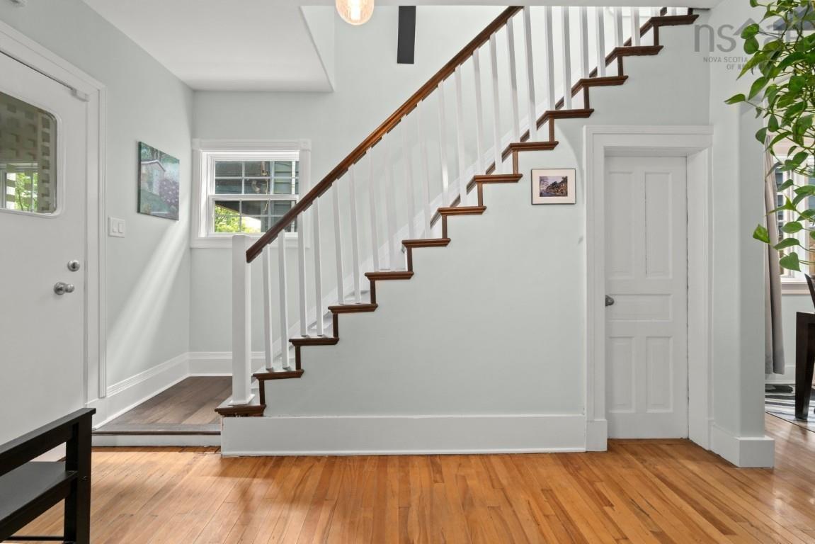 $715,900.00: 5861 Livingstone Street, Halifax