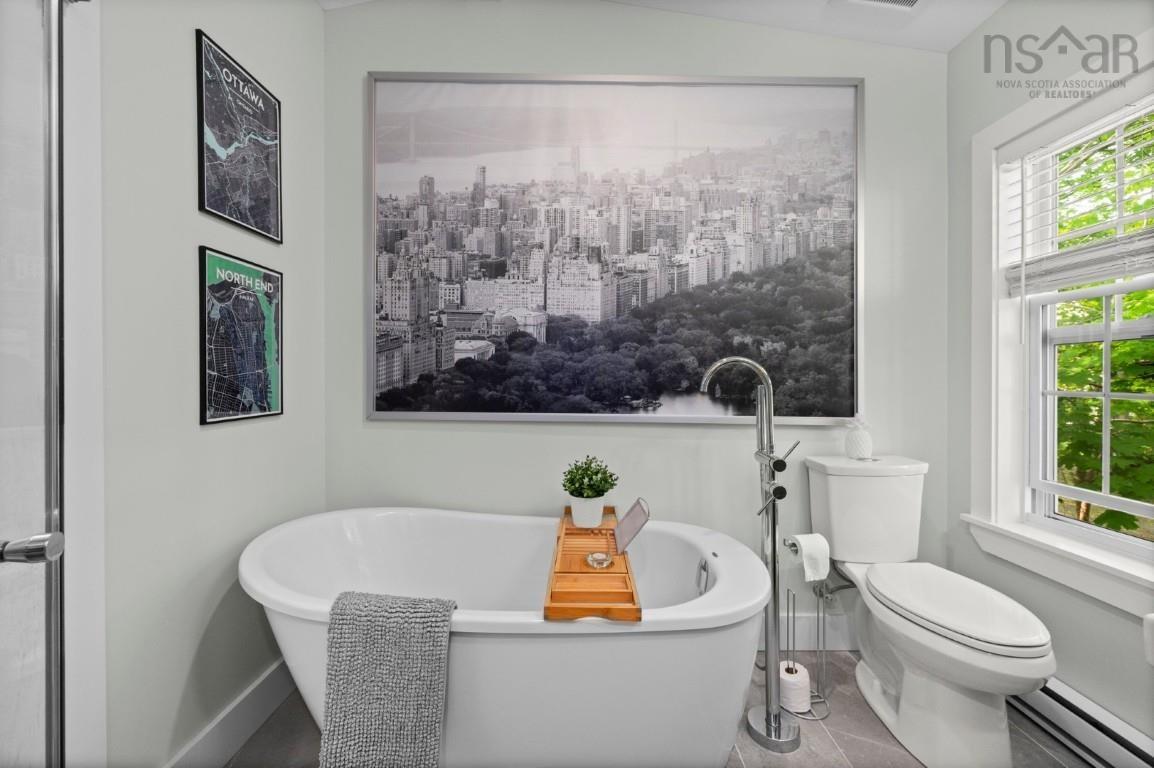 $715,900.00: 5861 Livingstone Street, Halifax