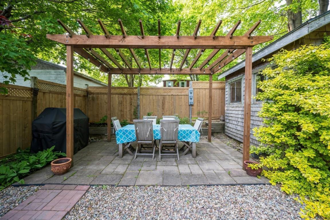 $715,900.00: 5861 Livingstone Street, Halifax