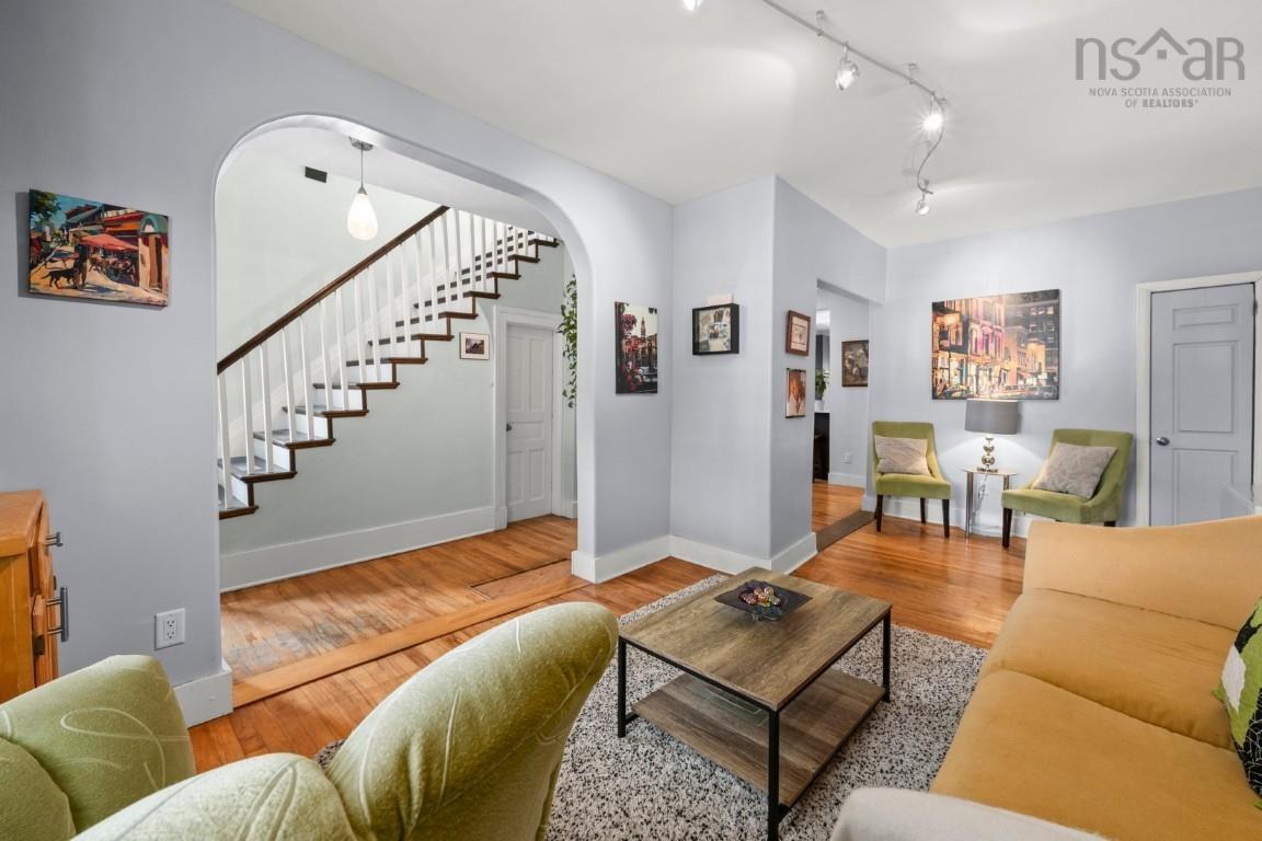 $715,900.00: 5861 Livingstone Street, Halifax