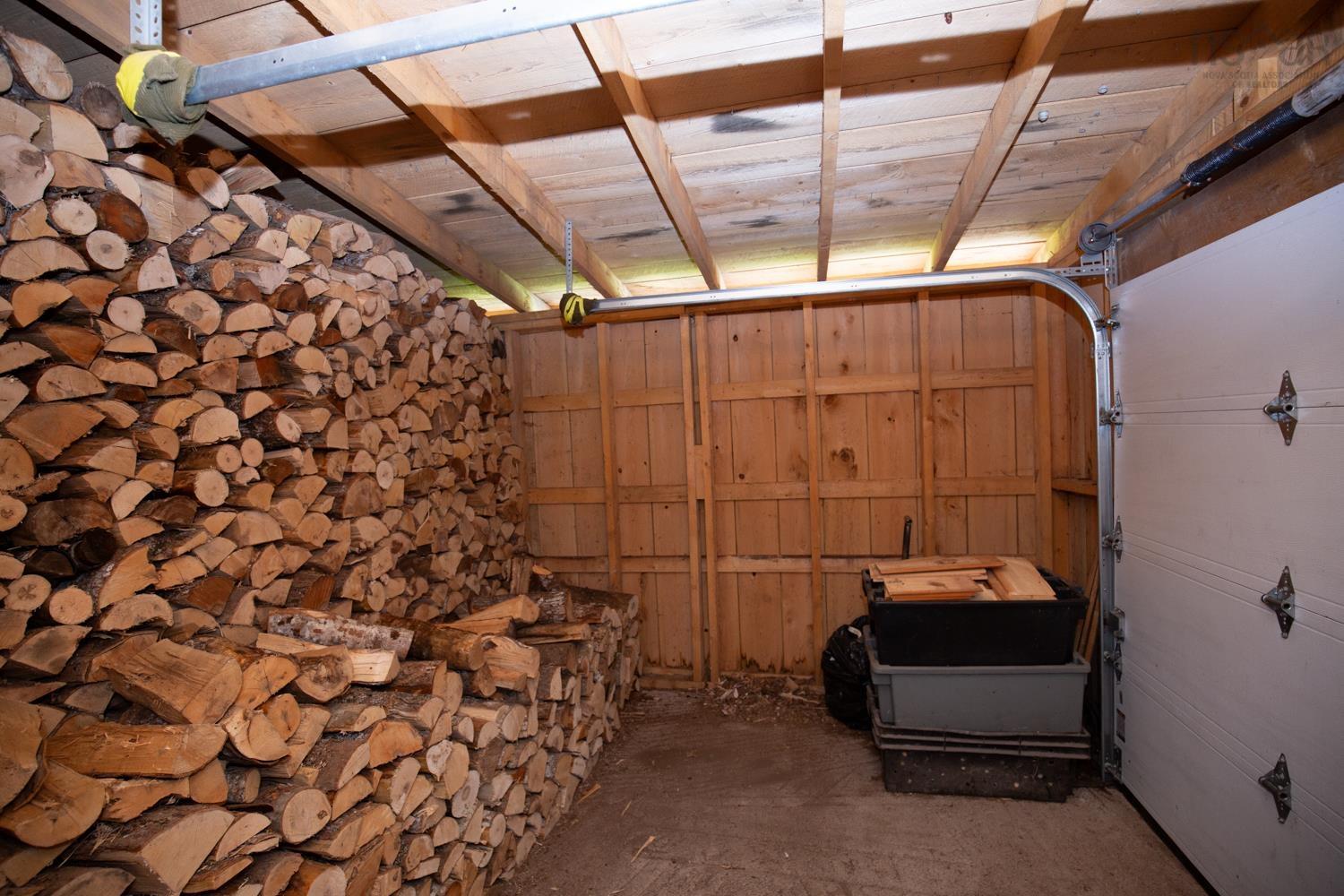 $155,000.00: 34 BERGMAN Lane, Mount Thom