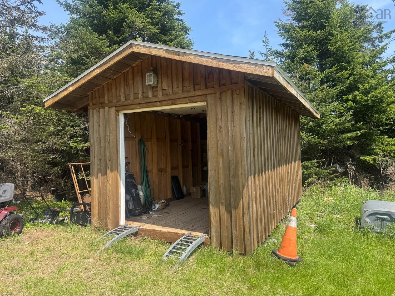 $155,000.00: 34 BERGMAN Lane, Mount Thom