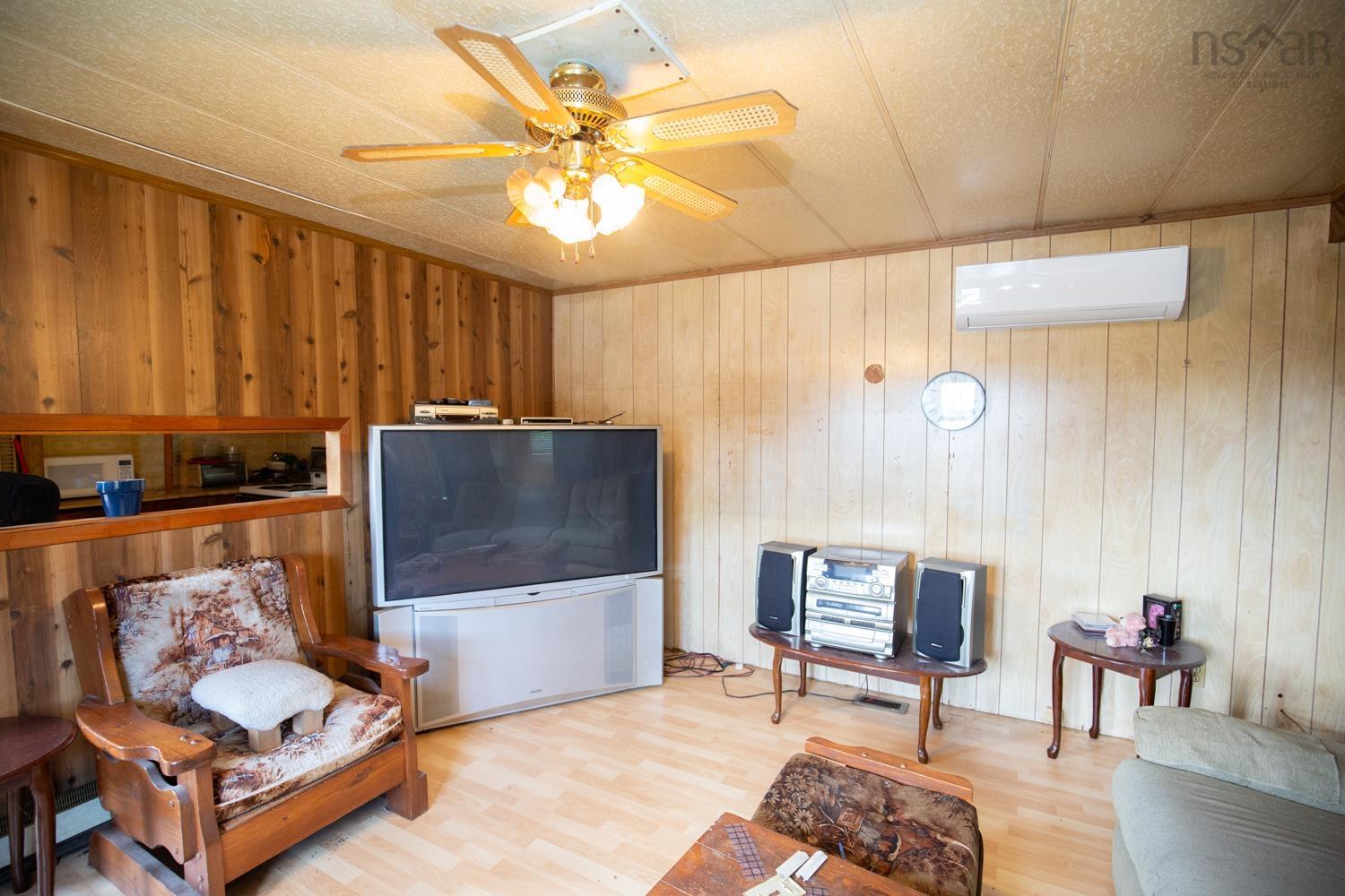 $155,000.00: 34 BERGMAN Lane, Mount Thom