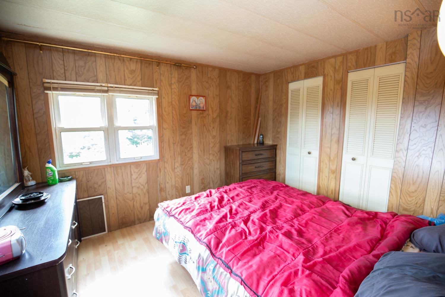 $155,000.00: 34 BERGMAN Lane, Mount Thom