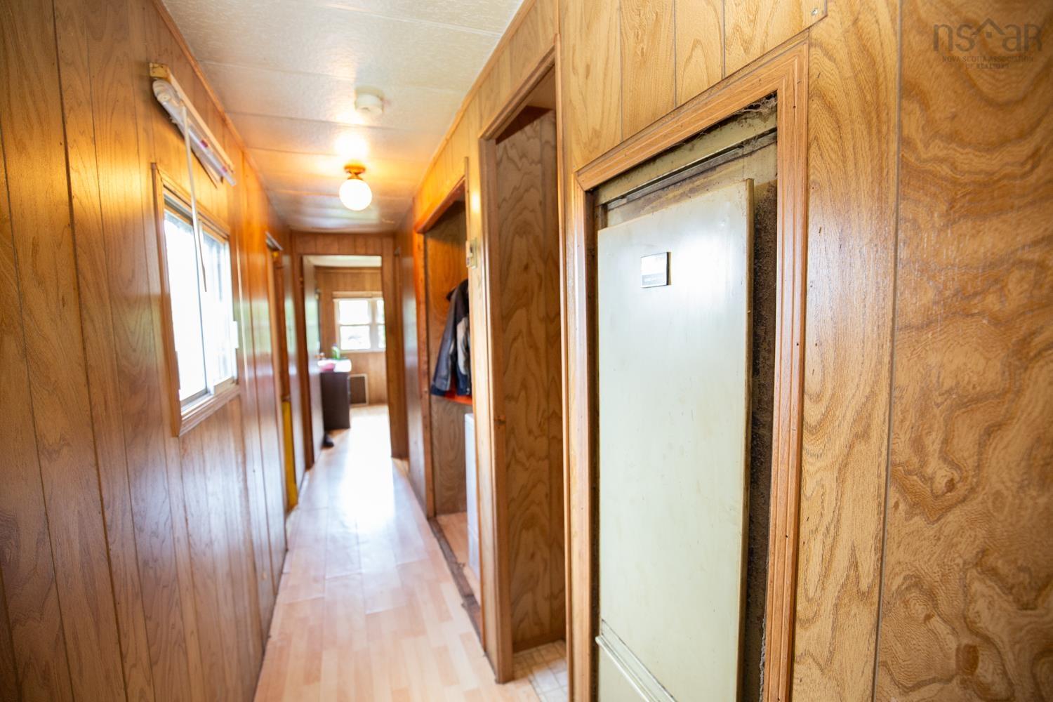 $155,000.00: 34 BERGMAN Lane, Mount Thom