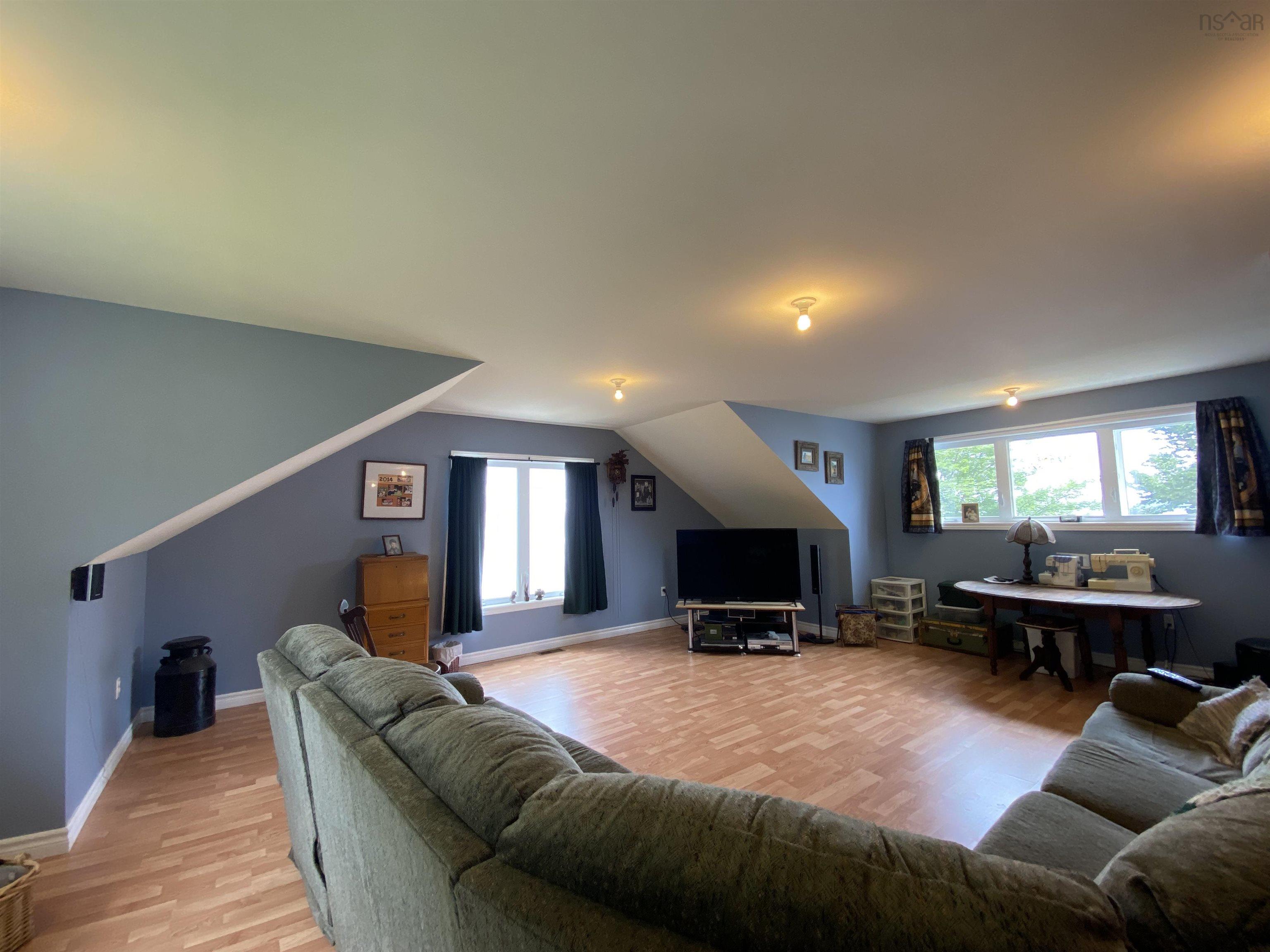$875,000.00: 5276 Marble Mountain Road, Marble Mountain